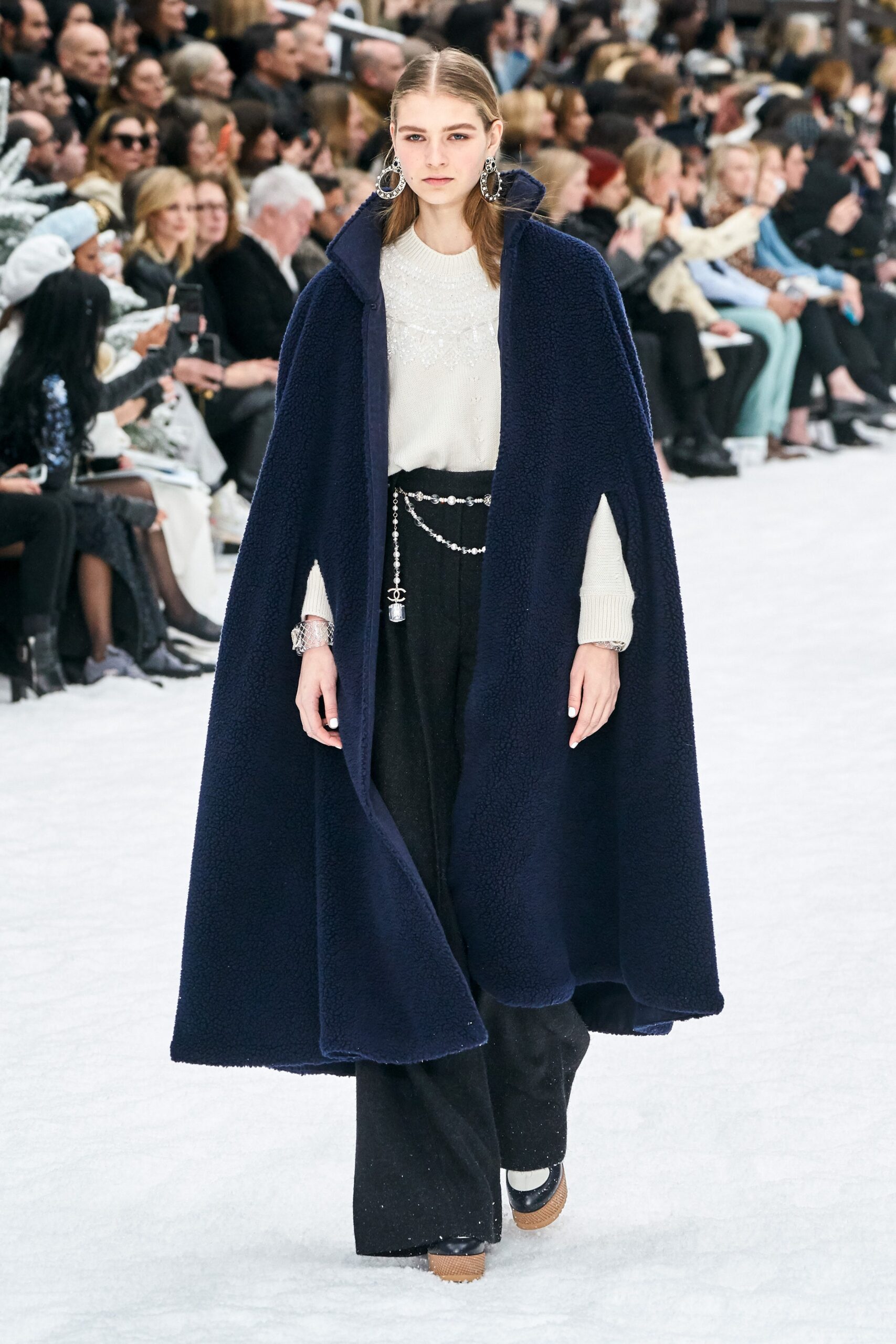 Chanel F/W 19 Look 14