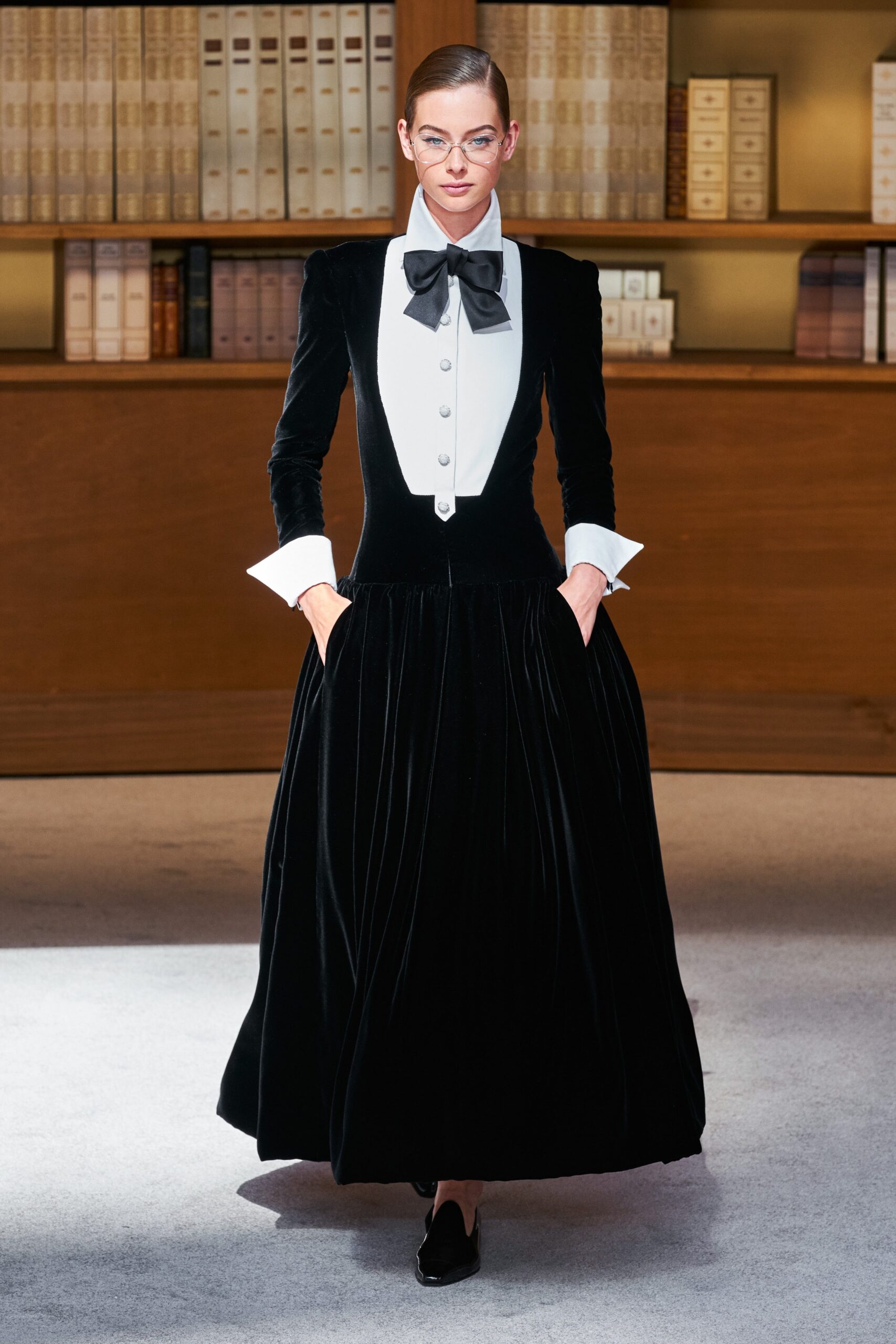 Chanel F/W 19 Couture Look 20