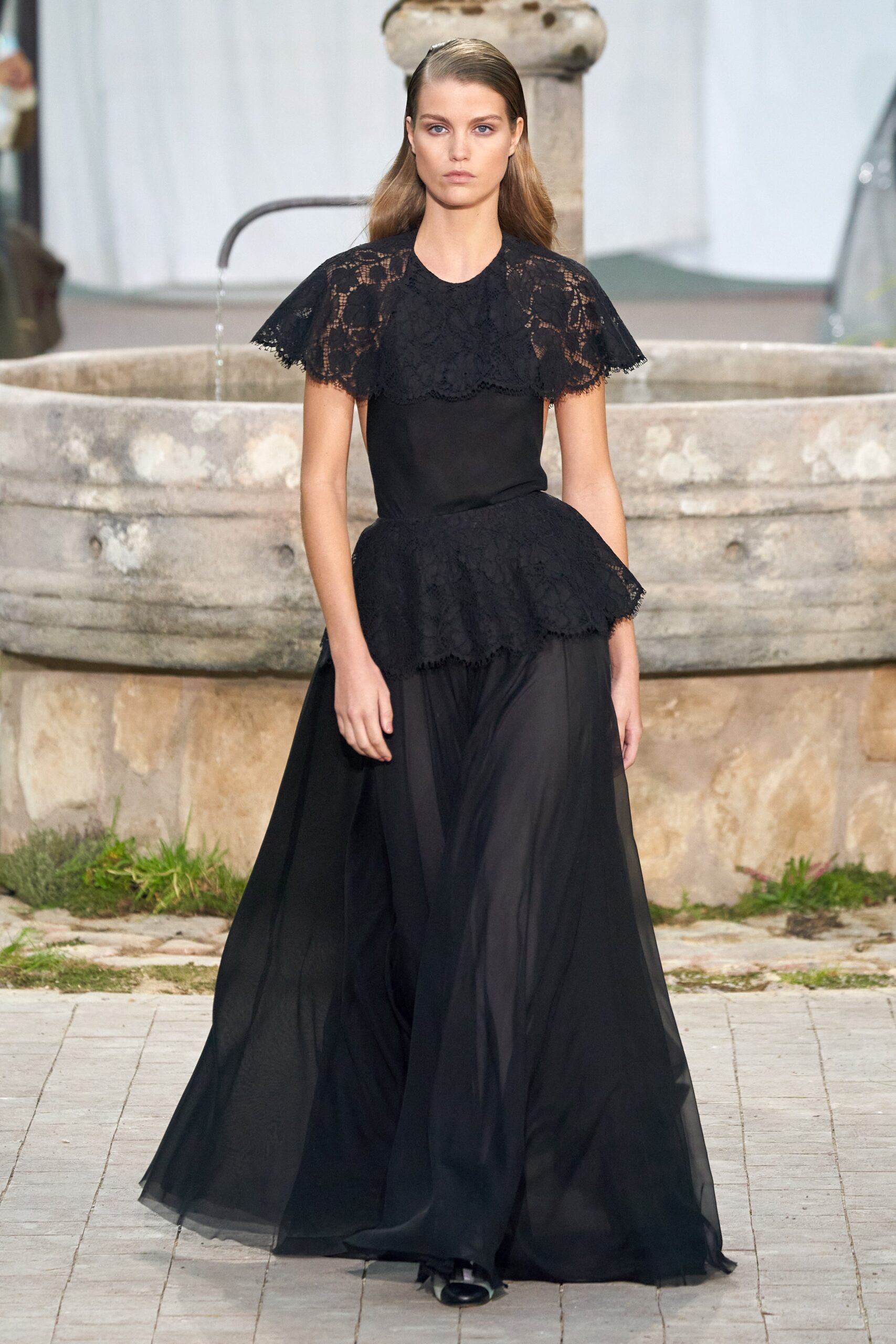 Chanel S/S 20 Couture Look 20