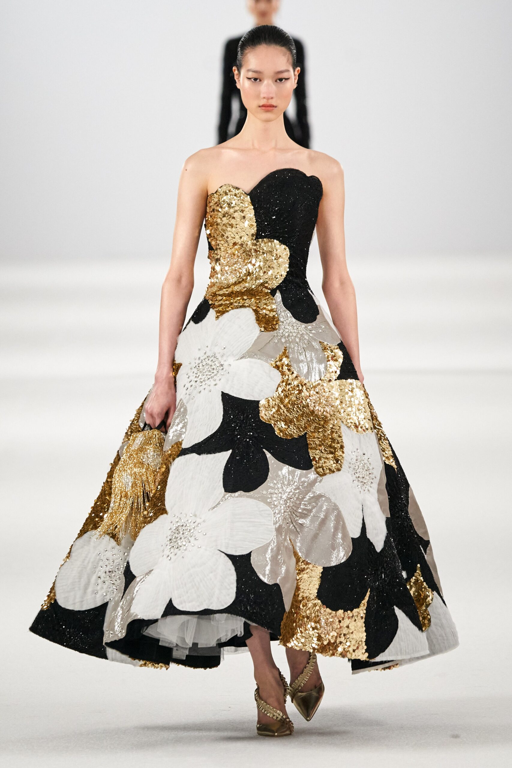 Carolina Herrera F/W 22 Look 582