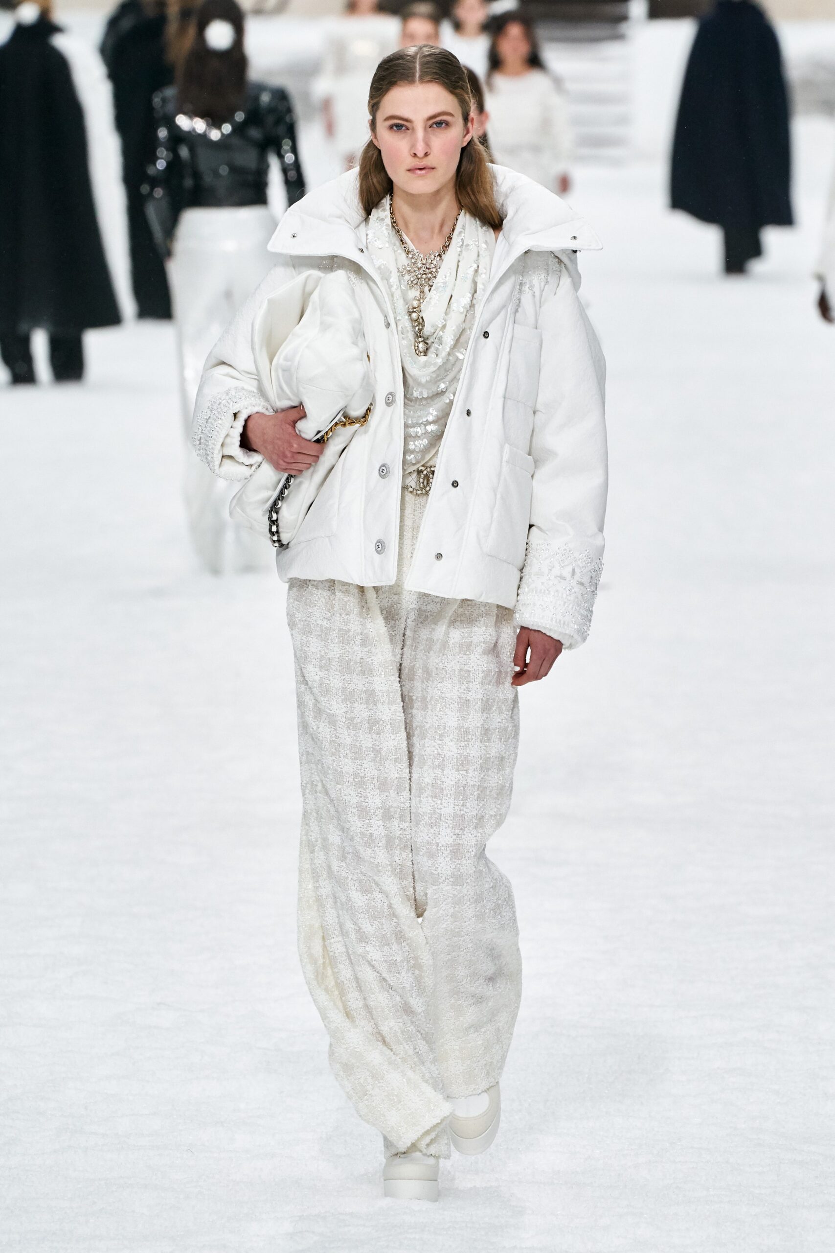 Chanel F/W 19 Look 20