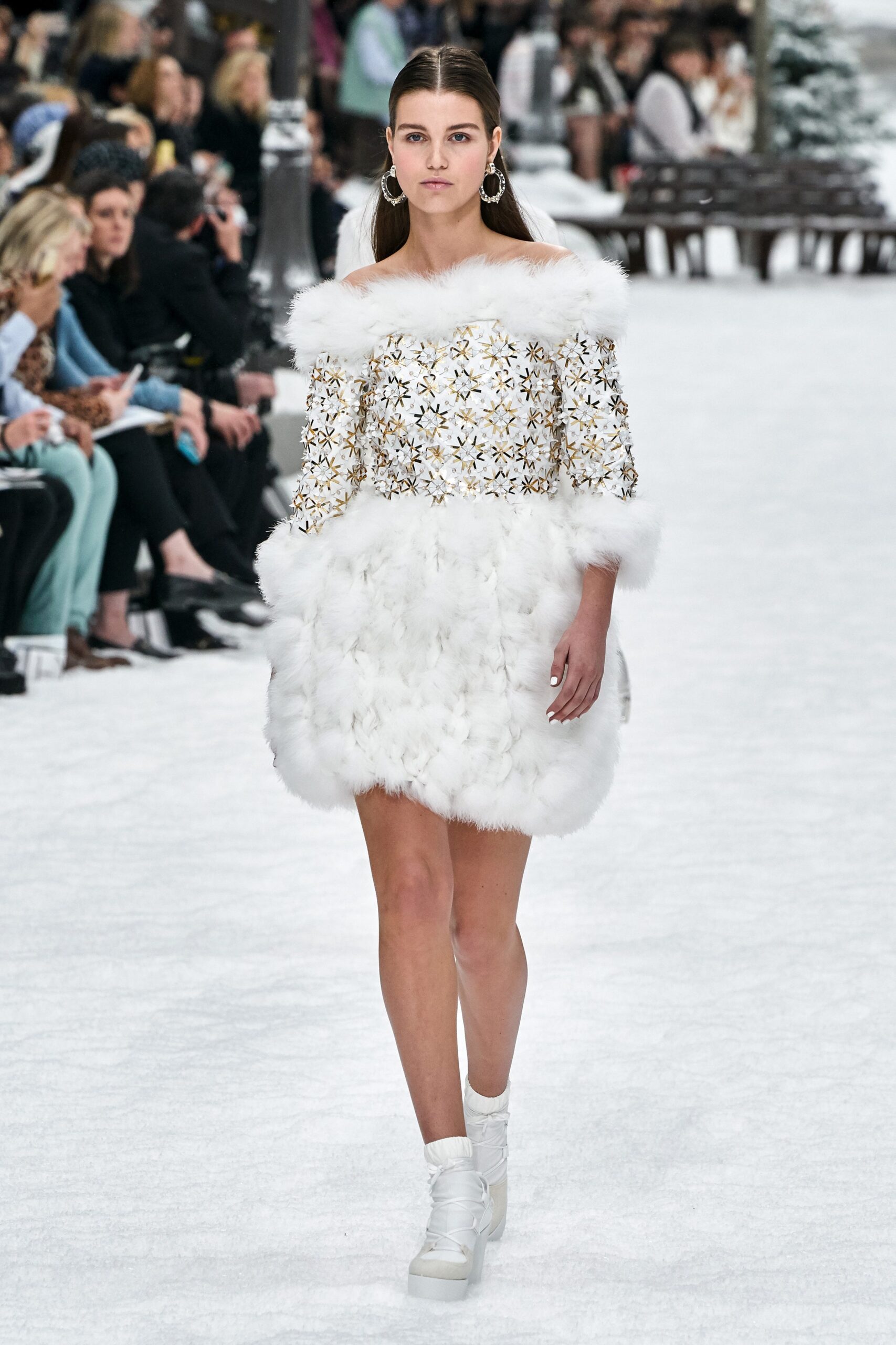 Chanel F/W 19 Look 23