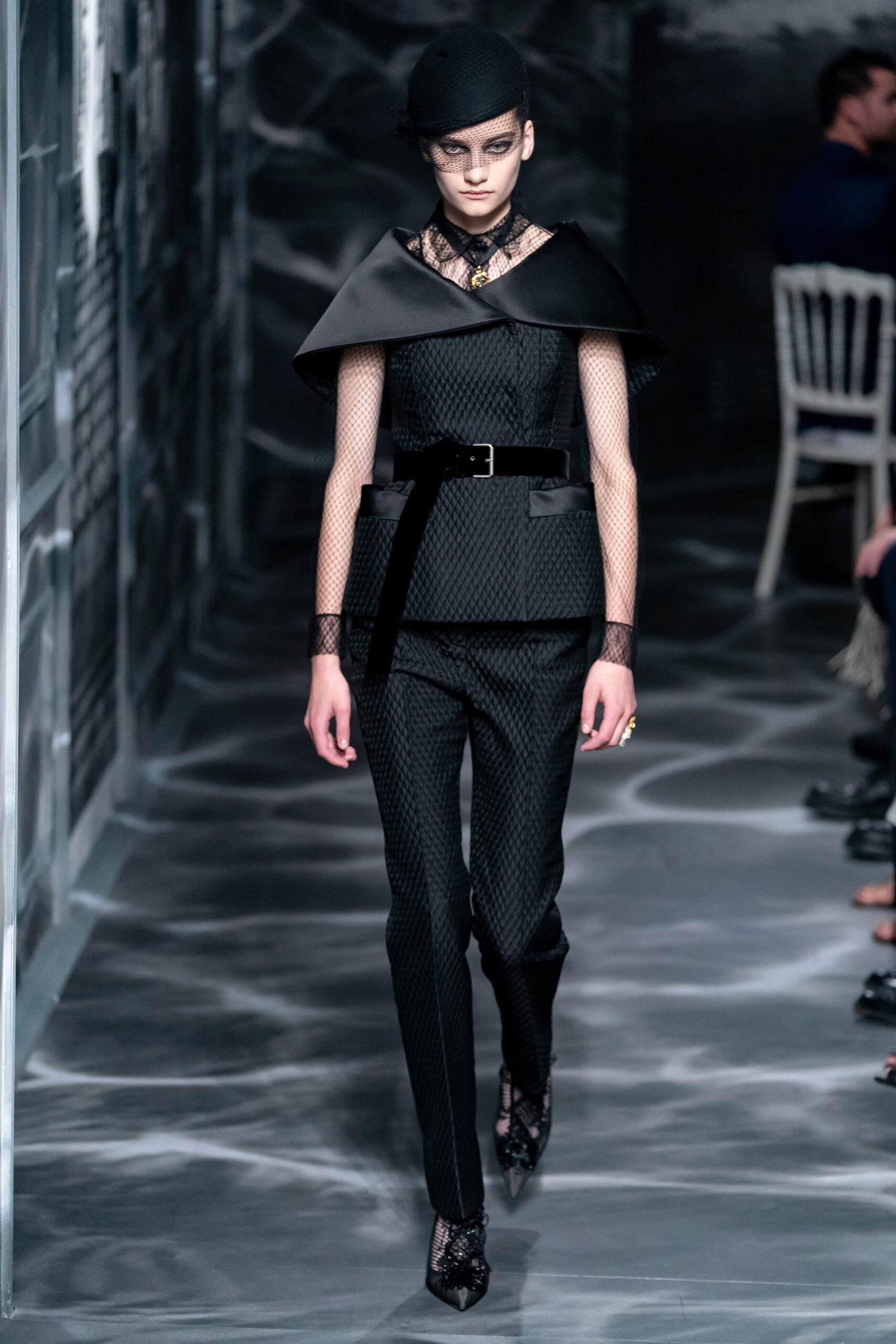 Christian Dior F/W 19 Couture Look 16