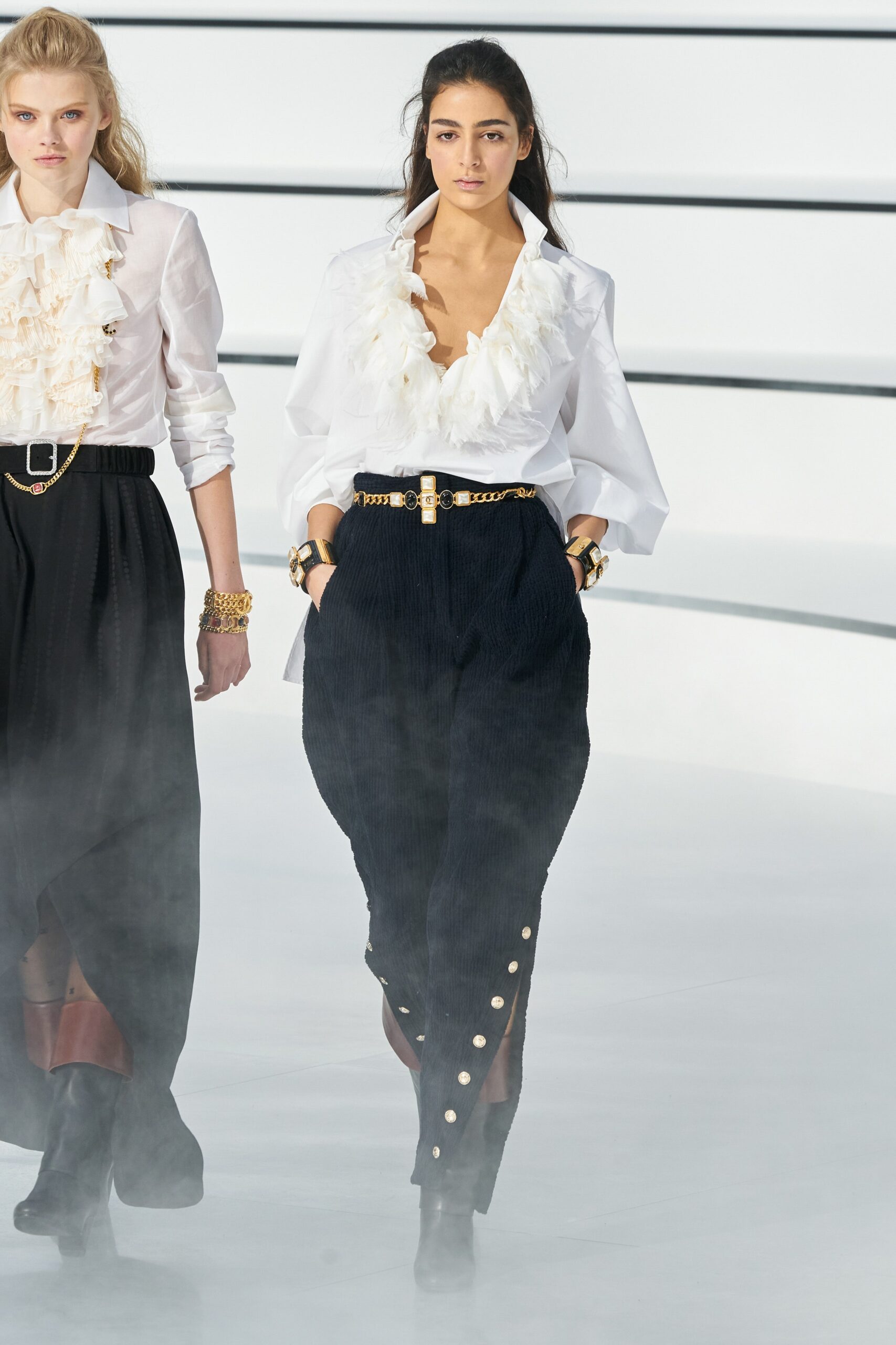 Chanel F/W 20 Look 32