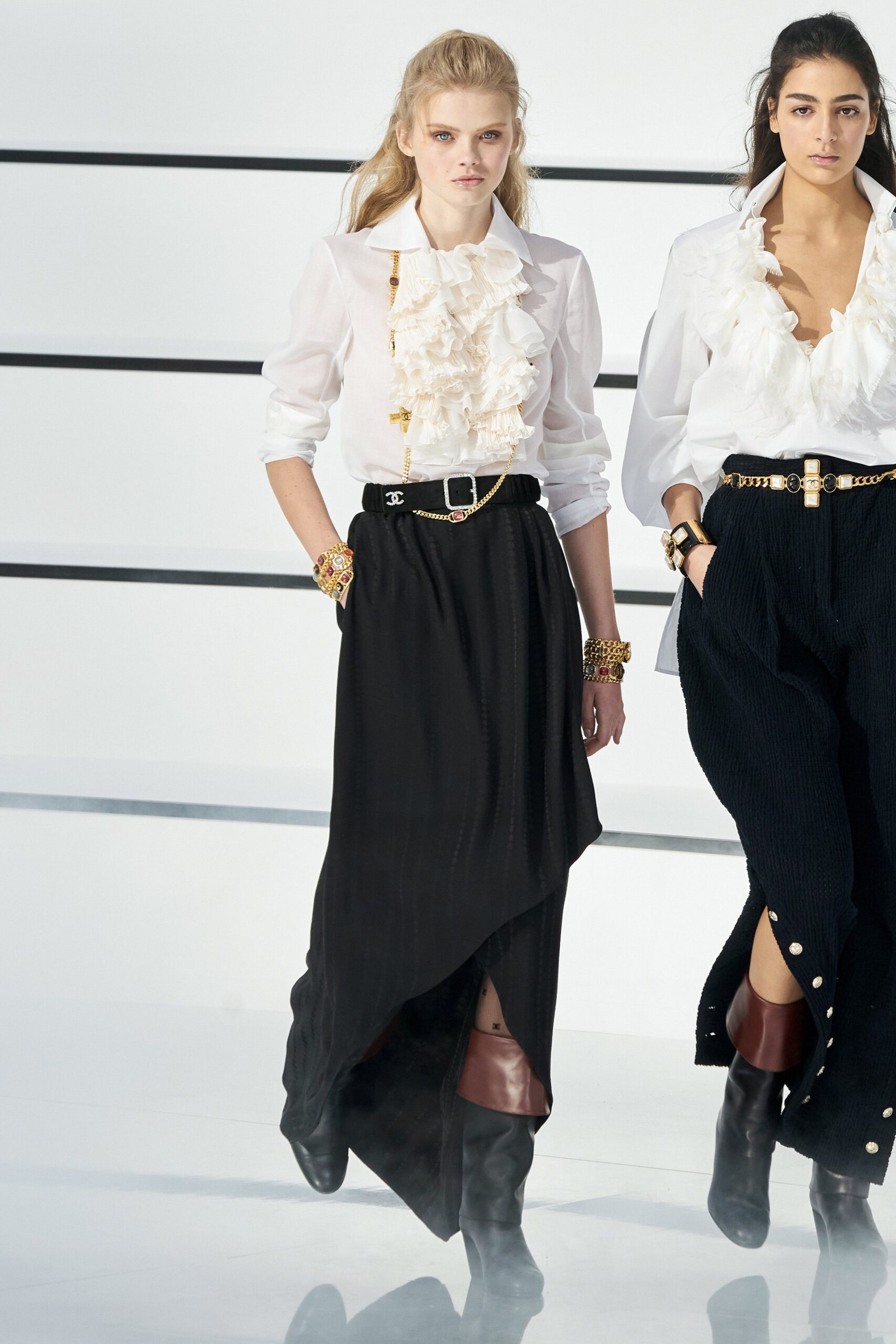 Chanel F/W 20 Look 33