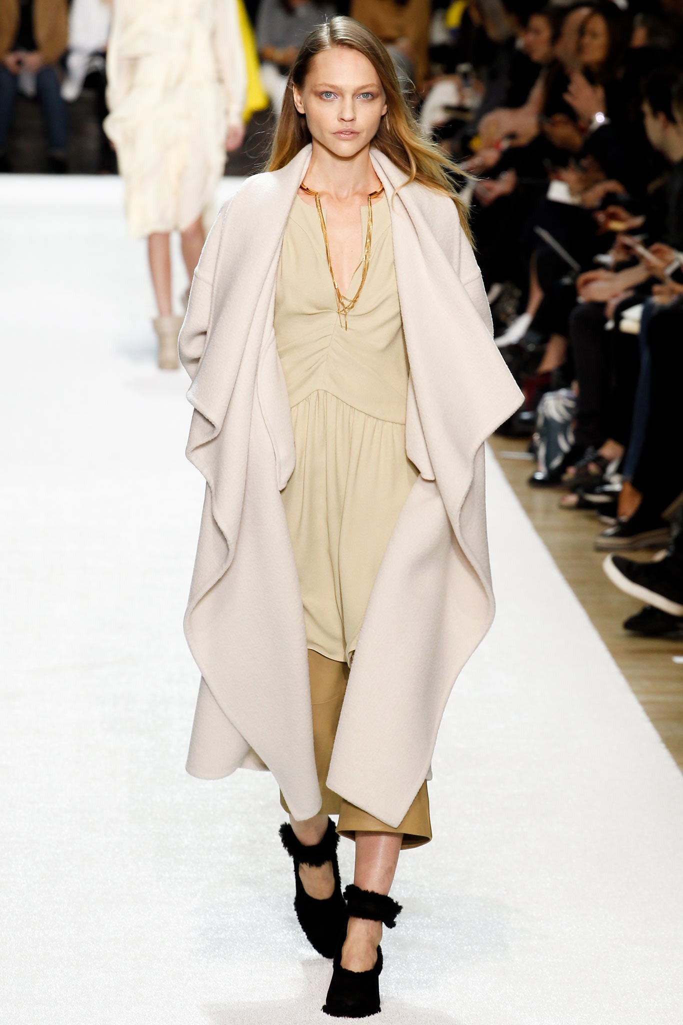 Chloé F/W 14 Look 1