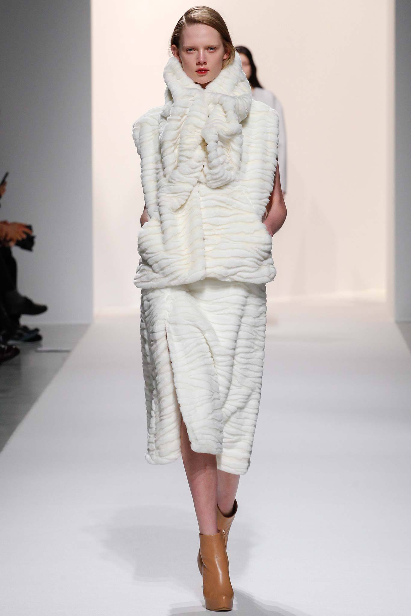 Chalayan F/W 14 Look 60