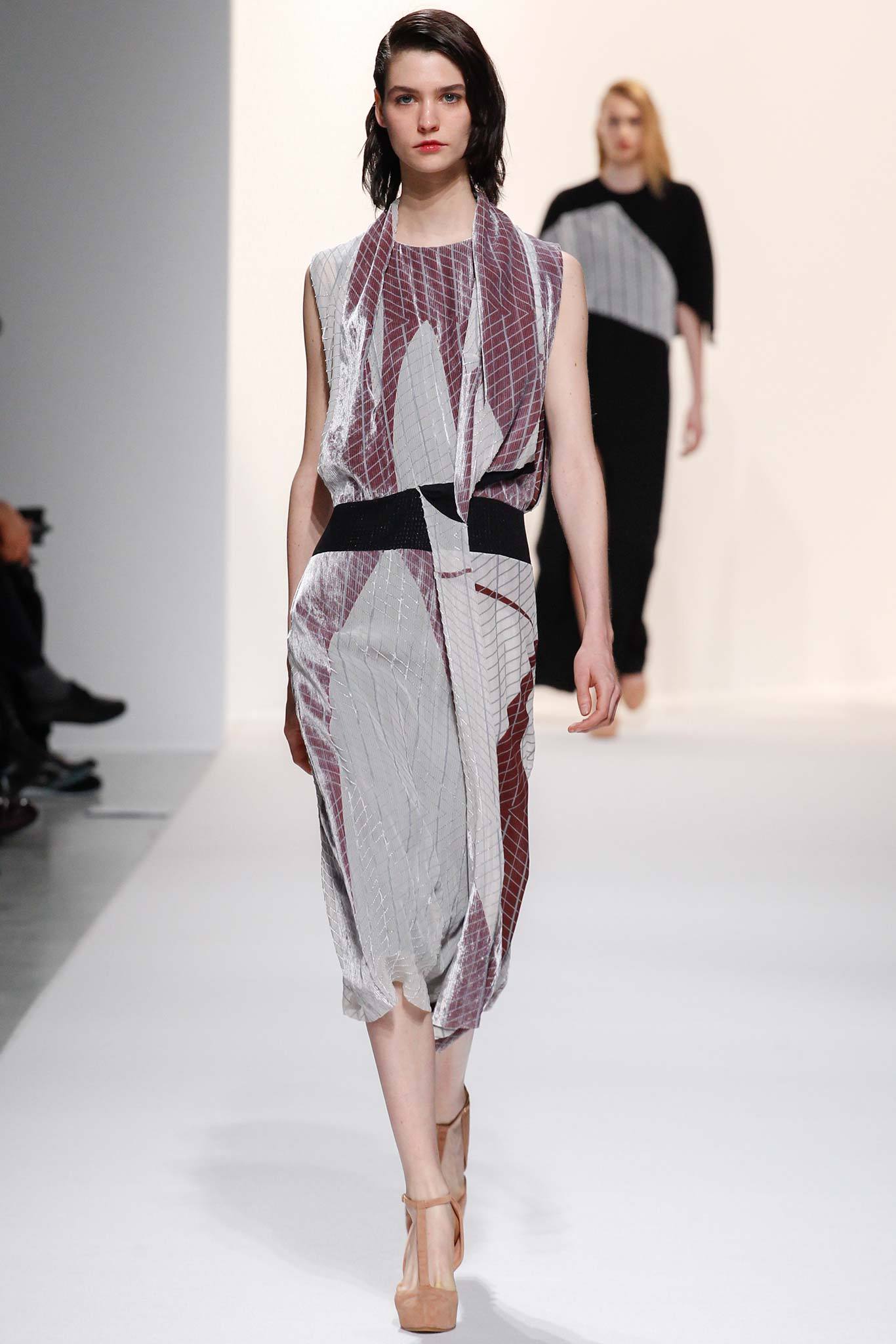 Chalayan F/W 14 Look 109