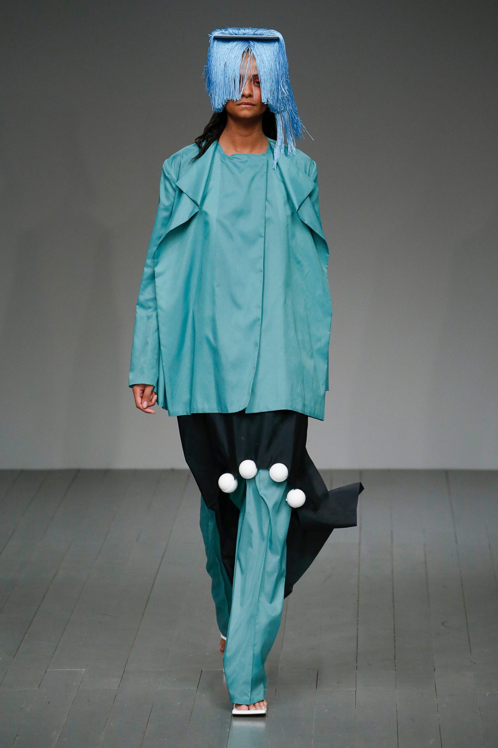Central Saint Martins F/W 18 Look 16