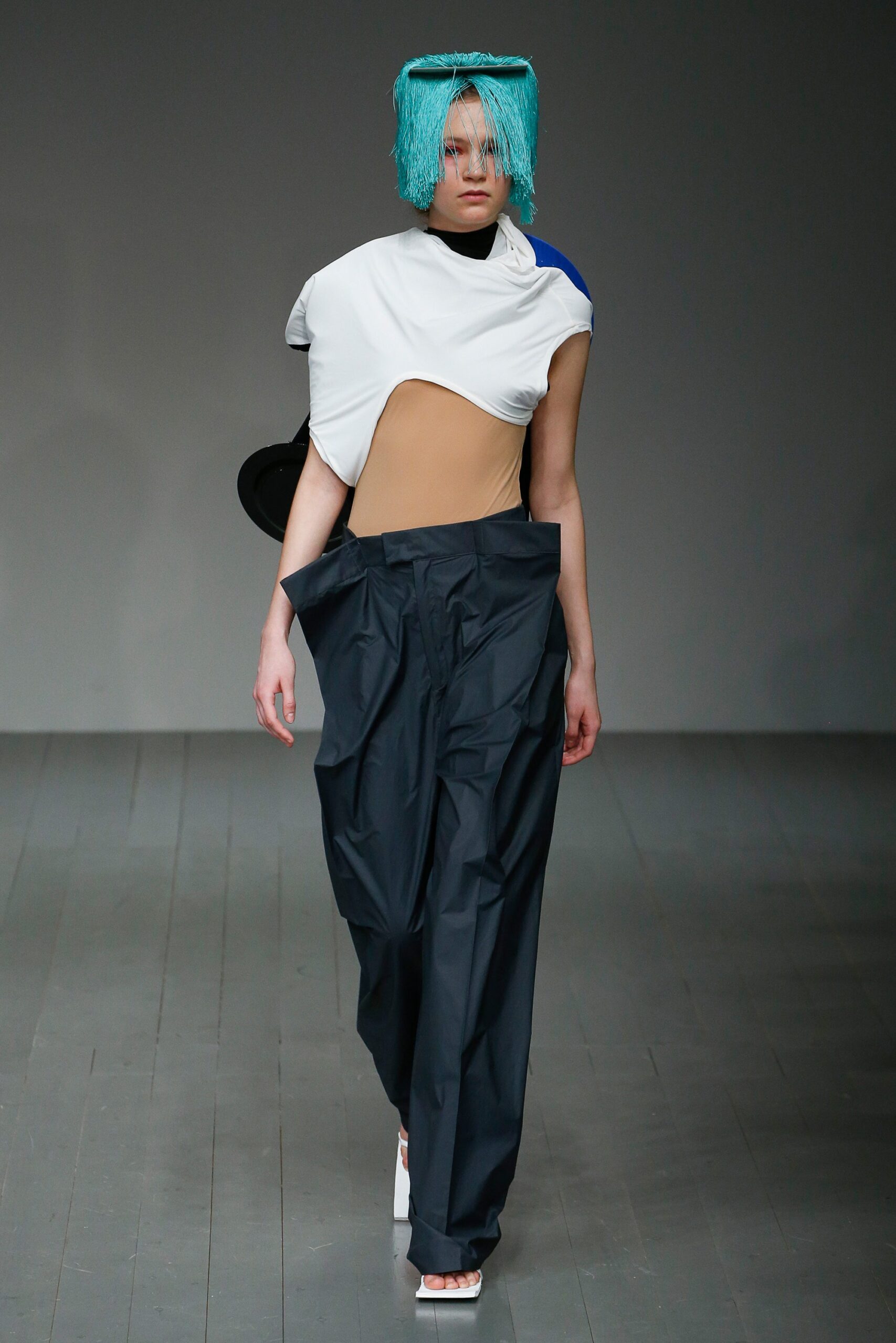 Central Saint Martins F/W 18 Look 19