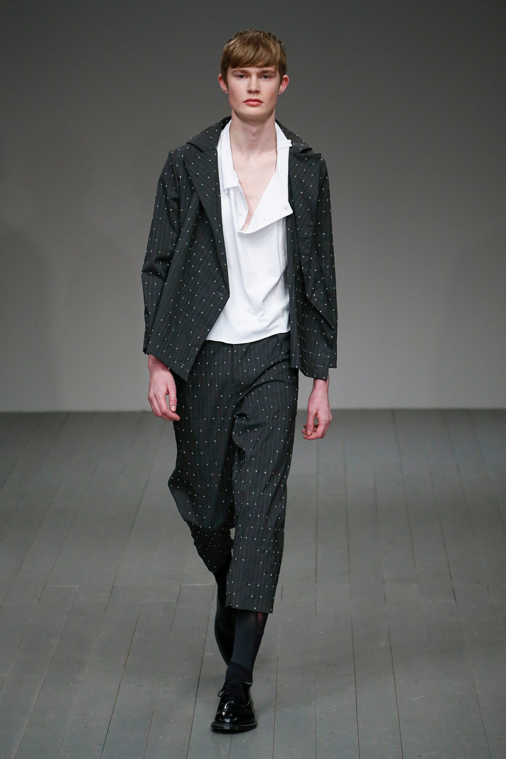 Central Saint Martins F/W 18 Look 37