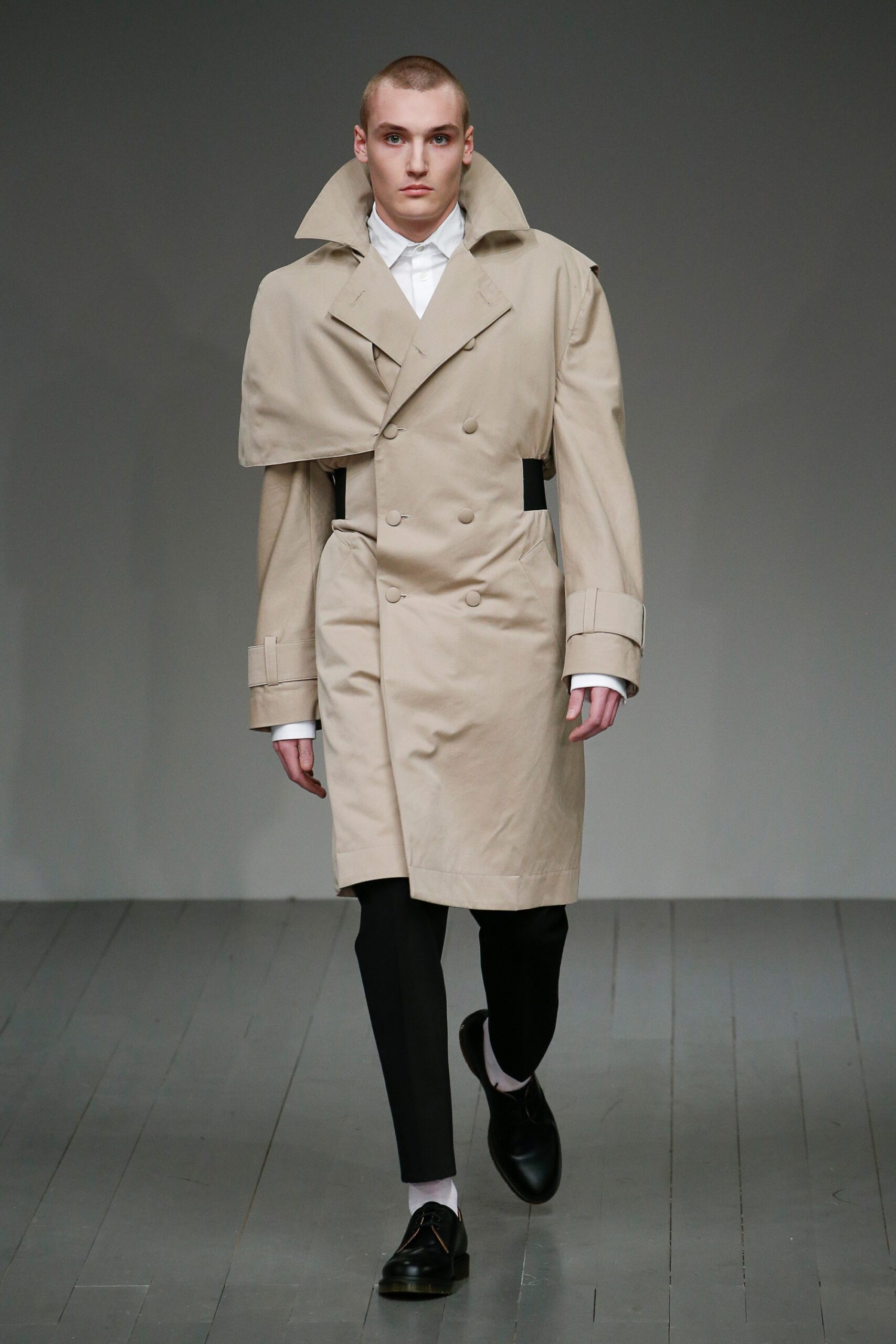 Central Saint Martins F/W 18 Look 58