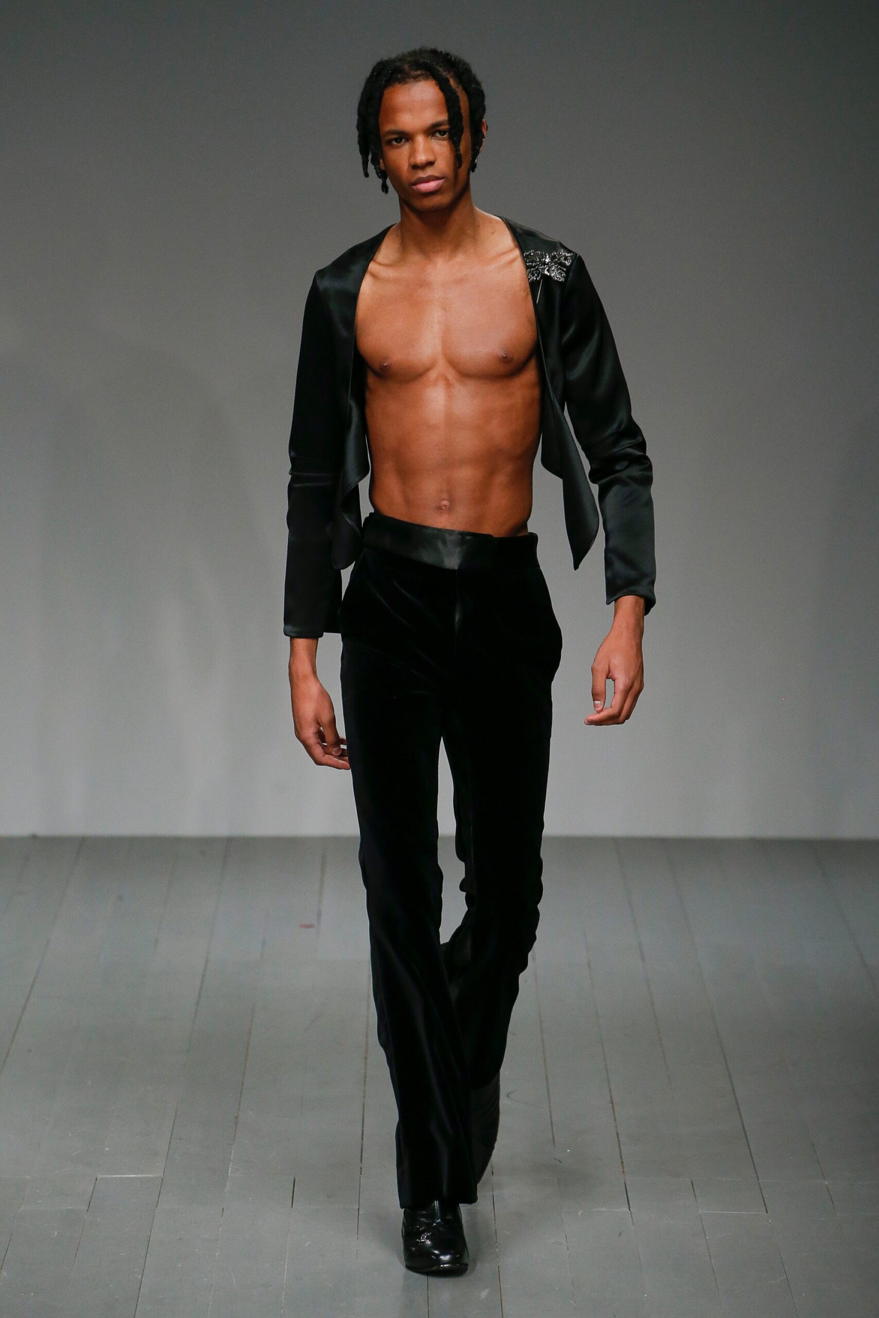 Central Saint Martins F/W 18 Look 87