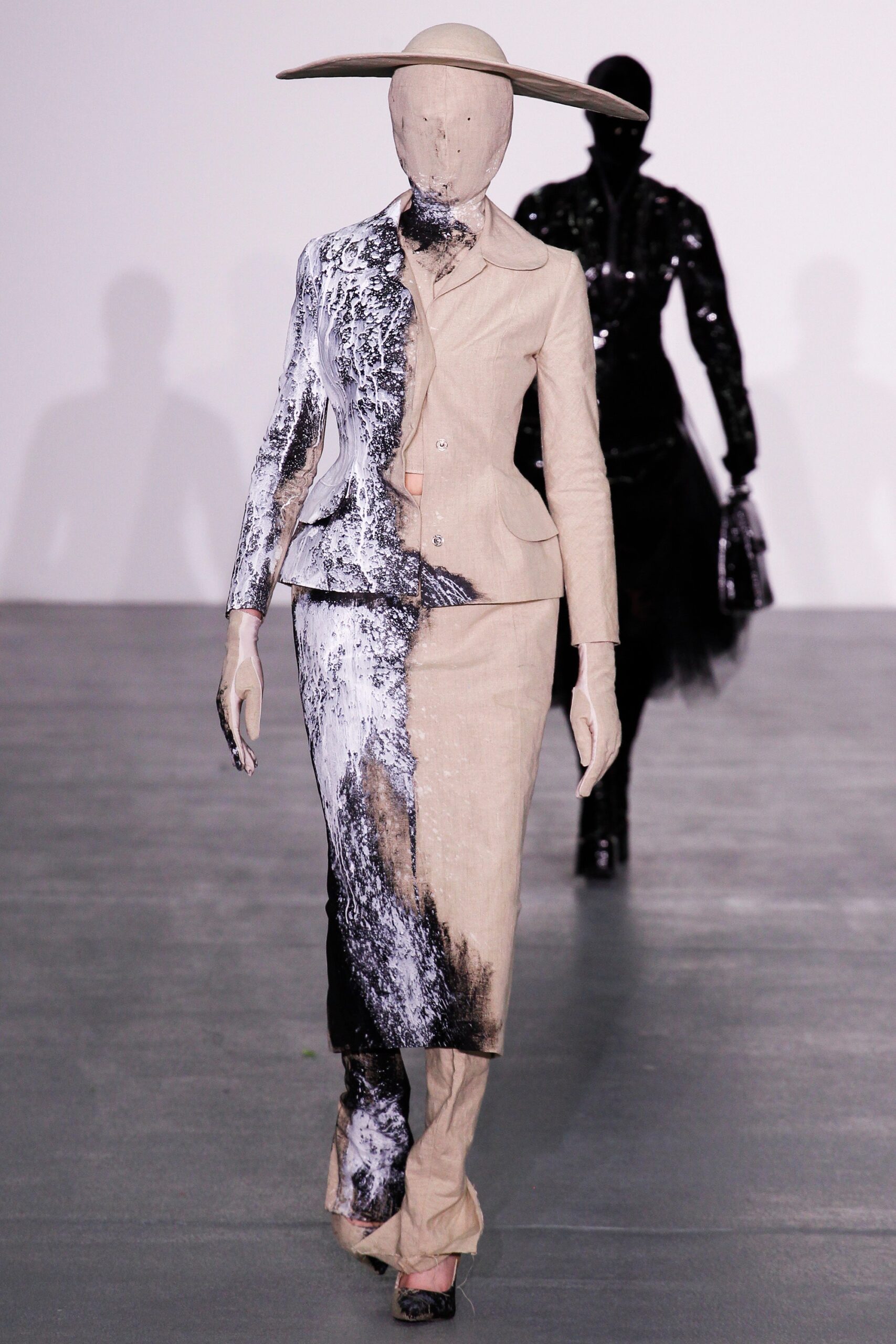 Central Saint Martins F/W 16 Look 106