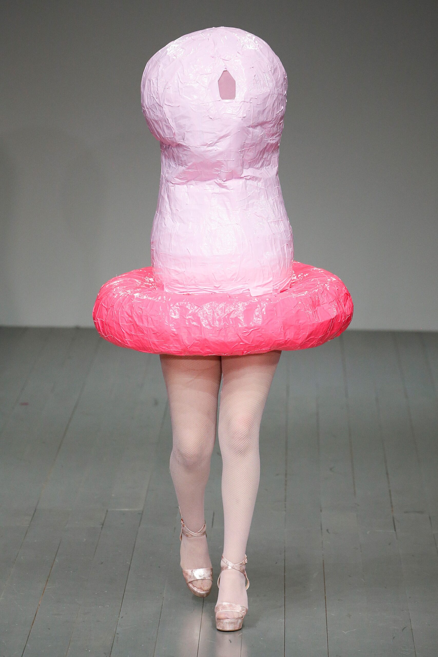 Central Saint Martins F/W 18 Look 154