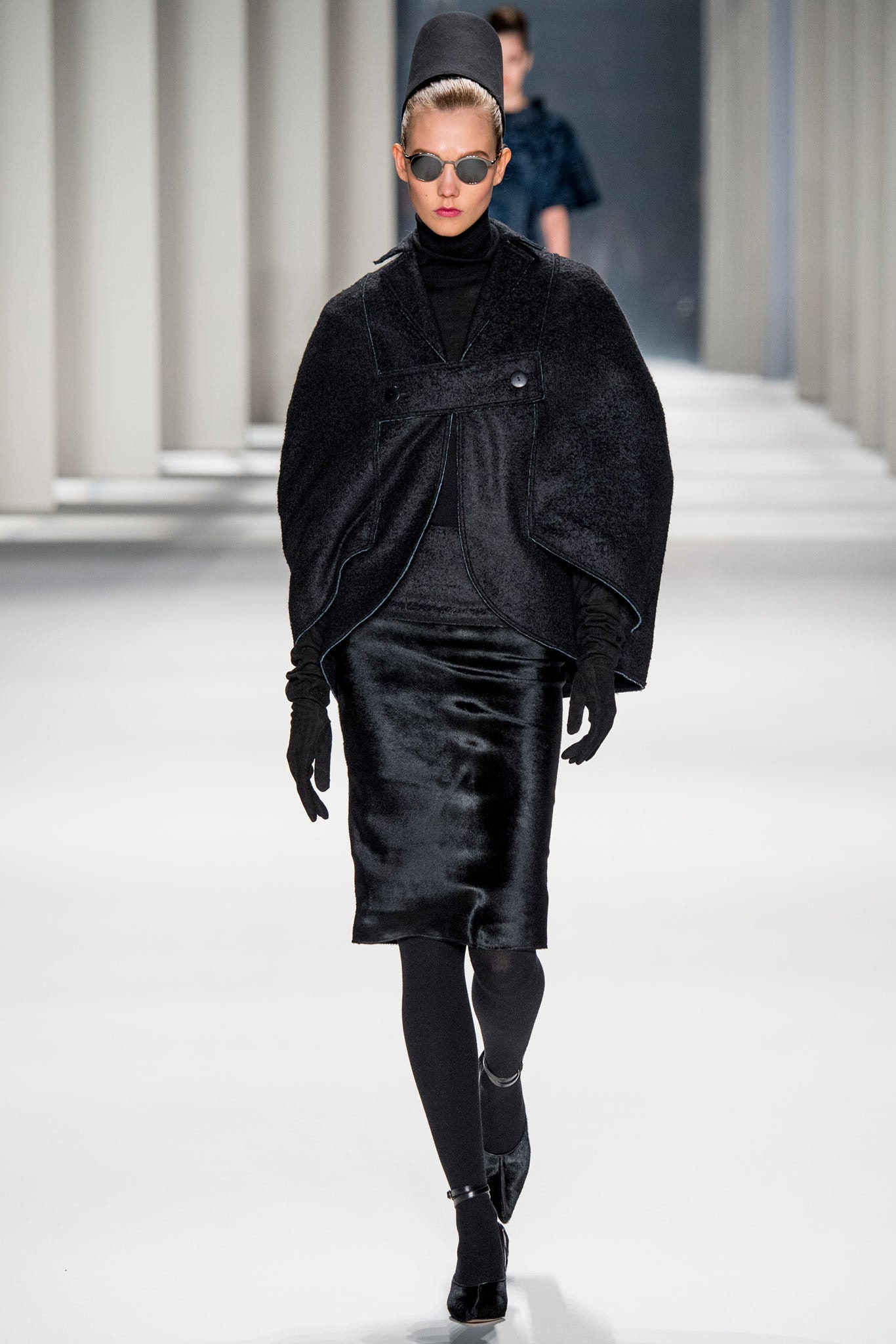 Carolina Herrera F/W 14 Look 2