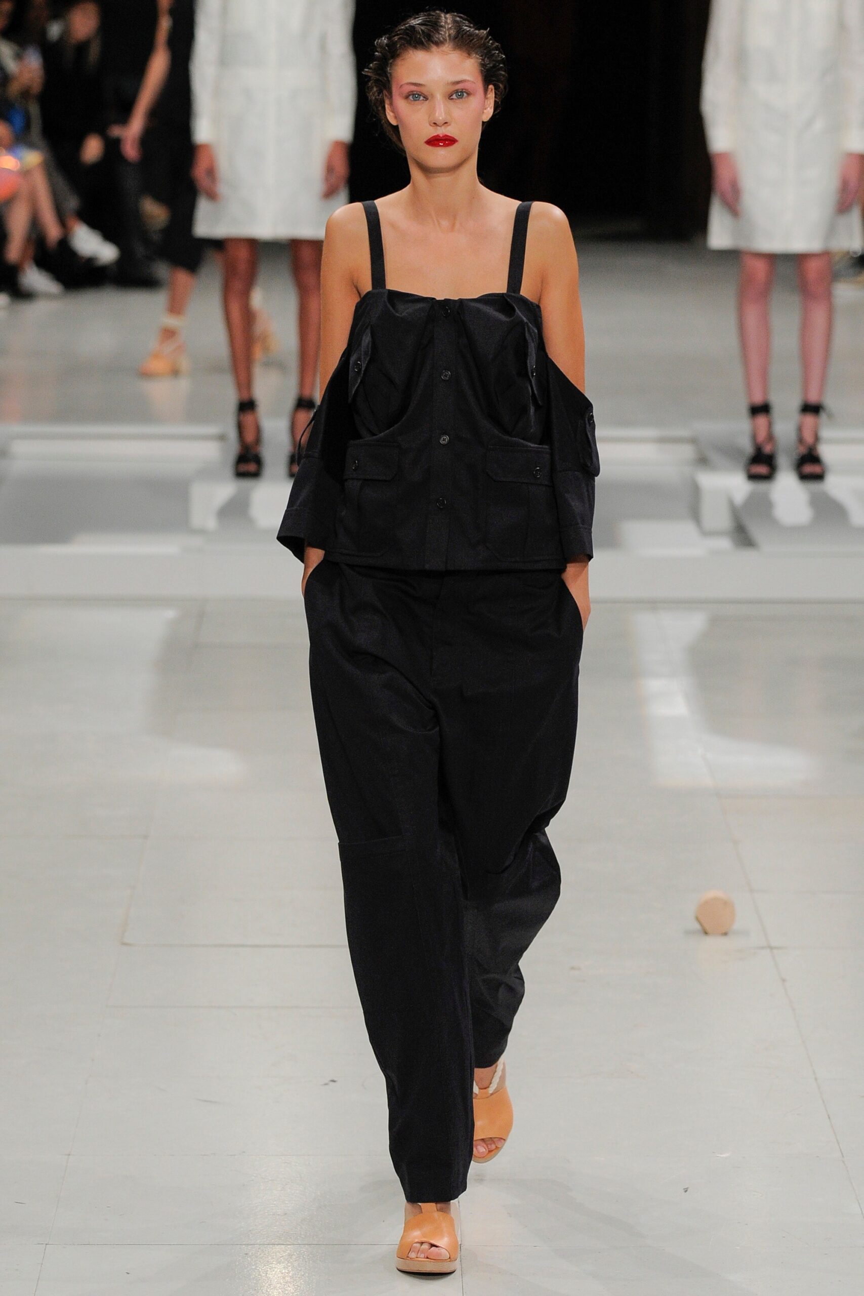 Chalayan S/S 16 Look 138