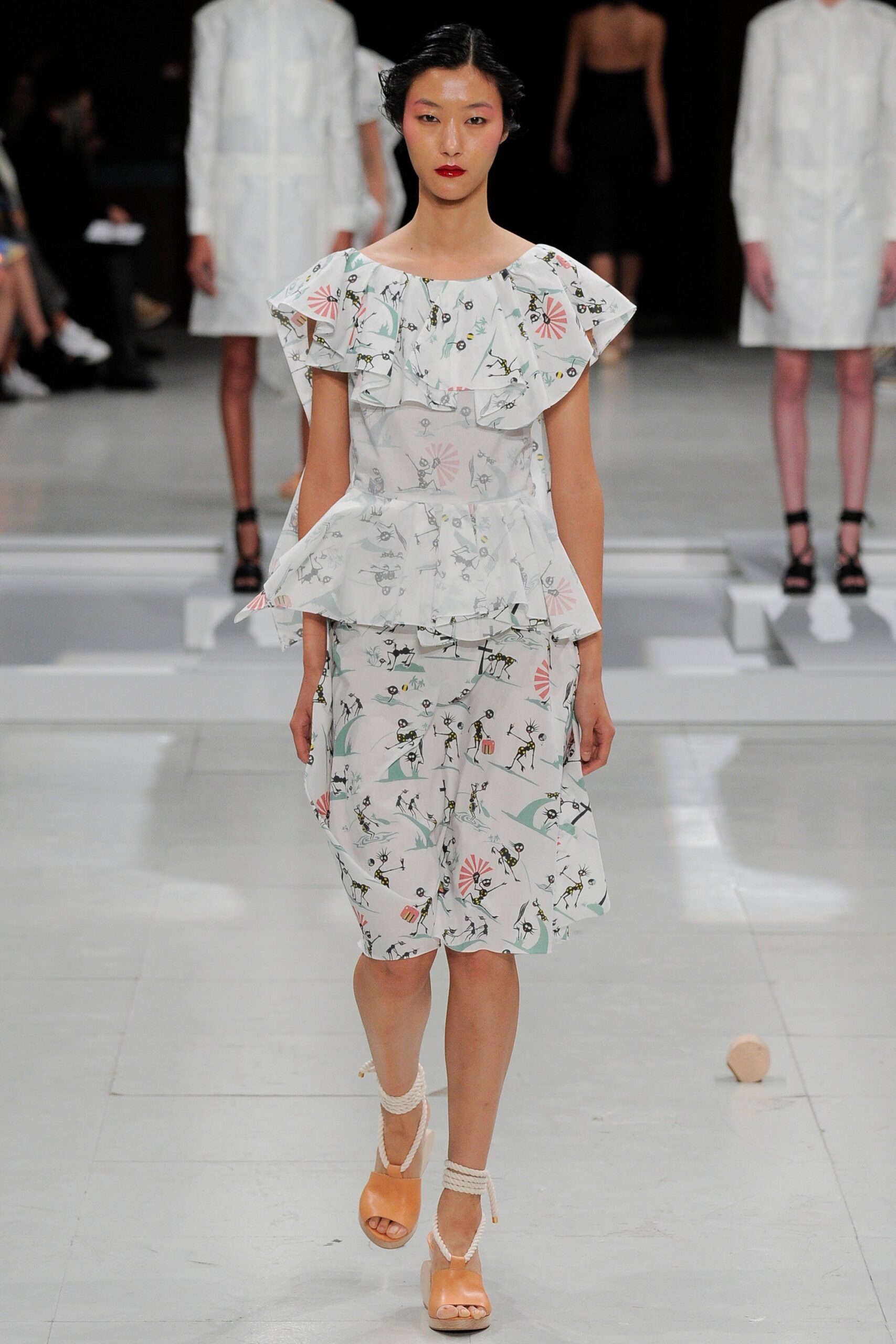 Chalayan S/S 16 Look 185