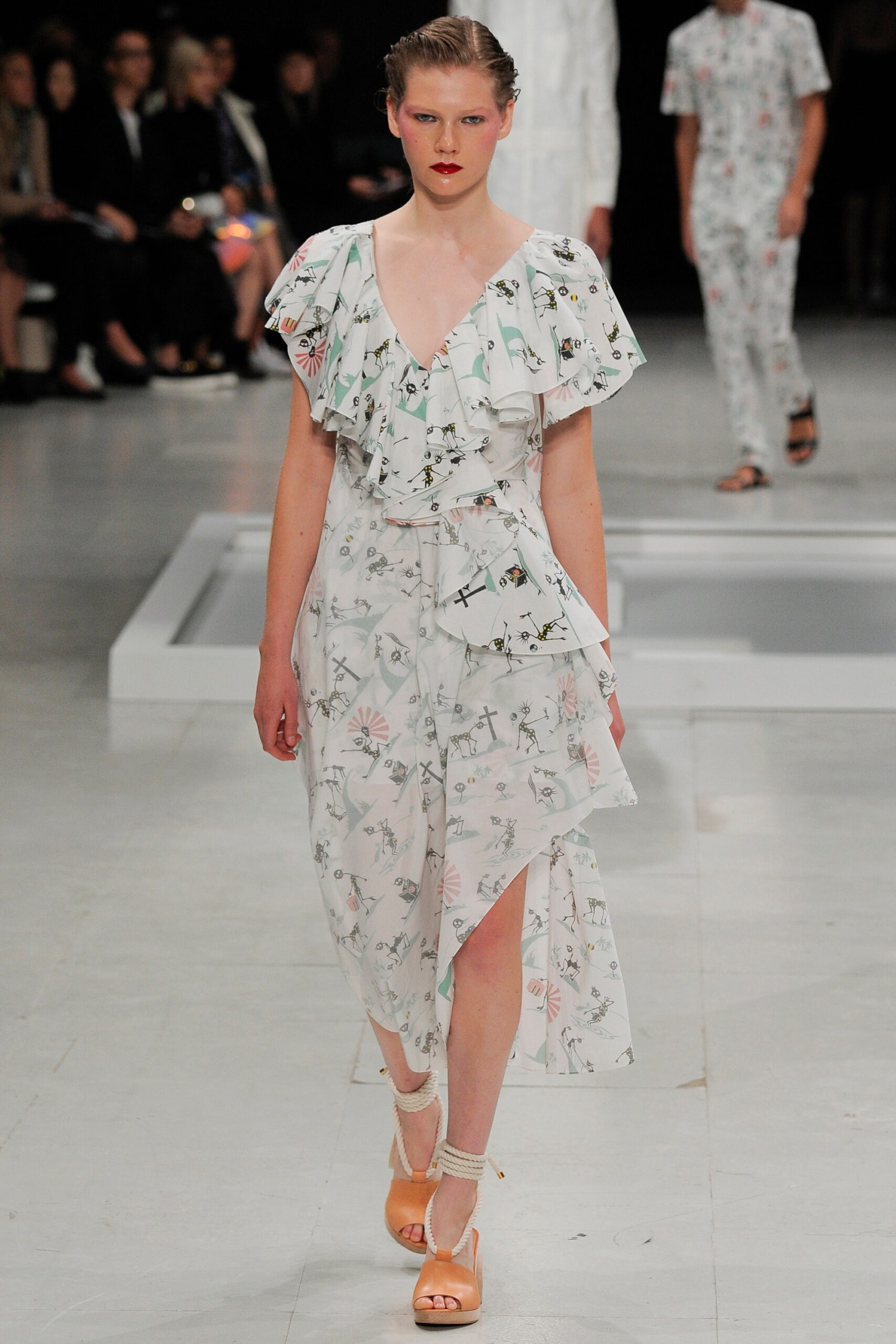 Chalayan S/S 16 Look 205