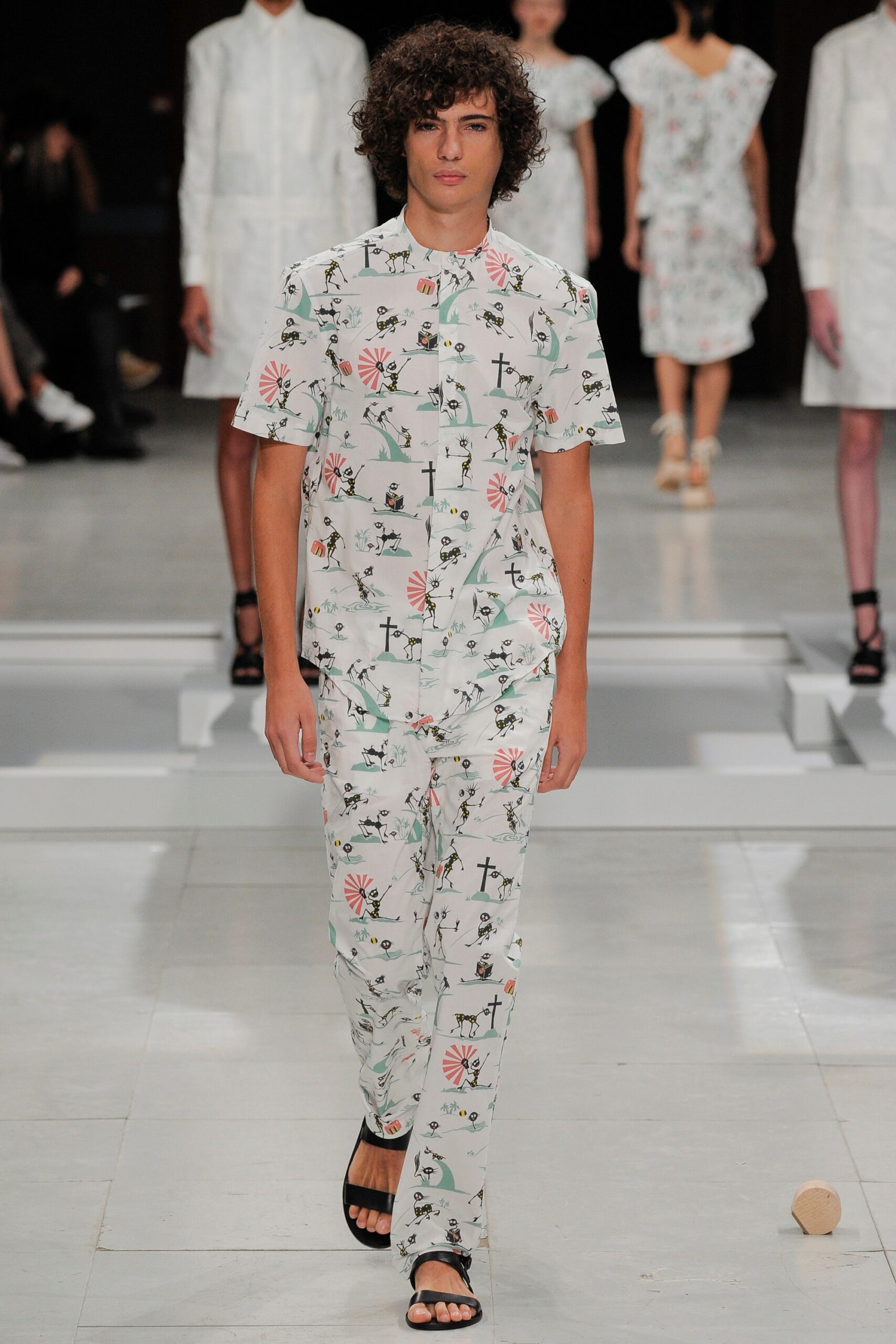 Chalayan S/S 16 Look 211
