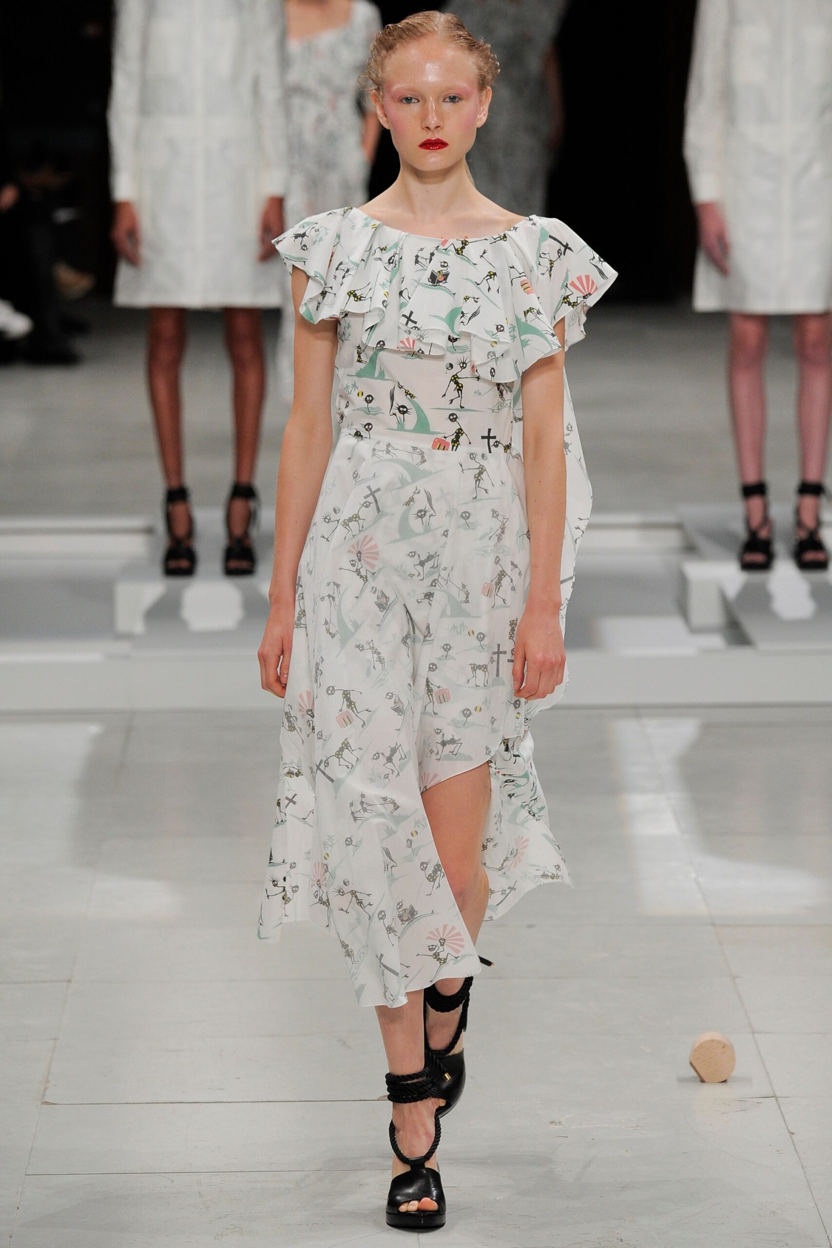 Chalayan S/S 16 Look 233