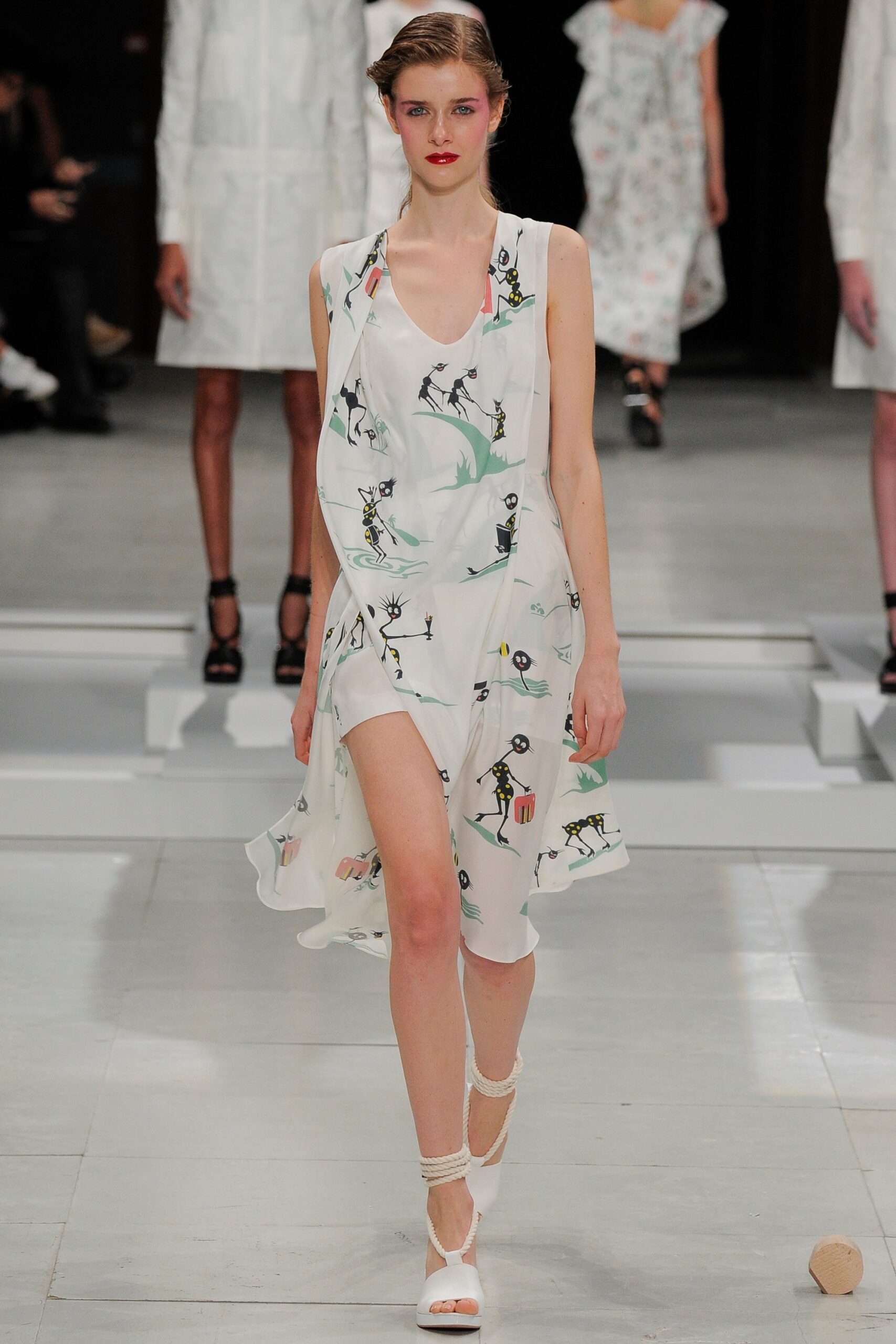 Chalayan S/S 16 Look 258