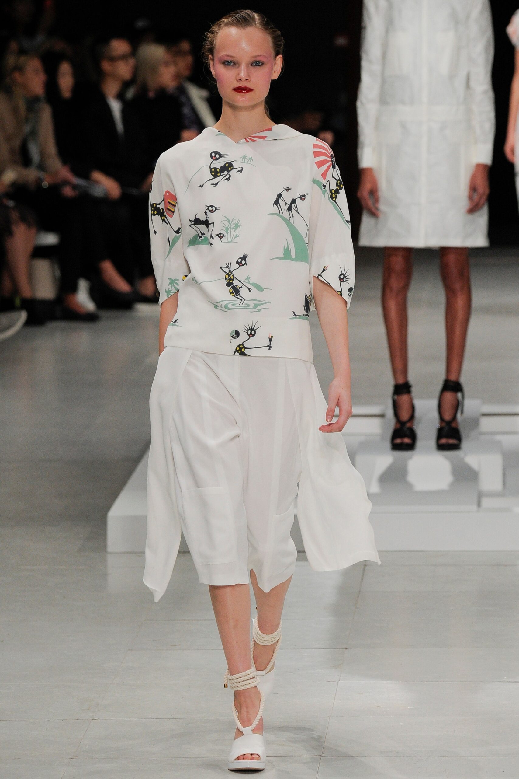 Chalayan S/S 16 Look 281