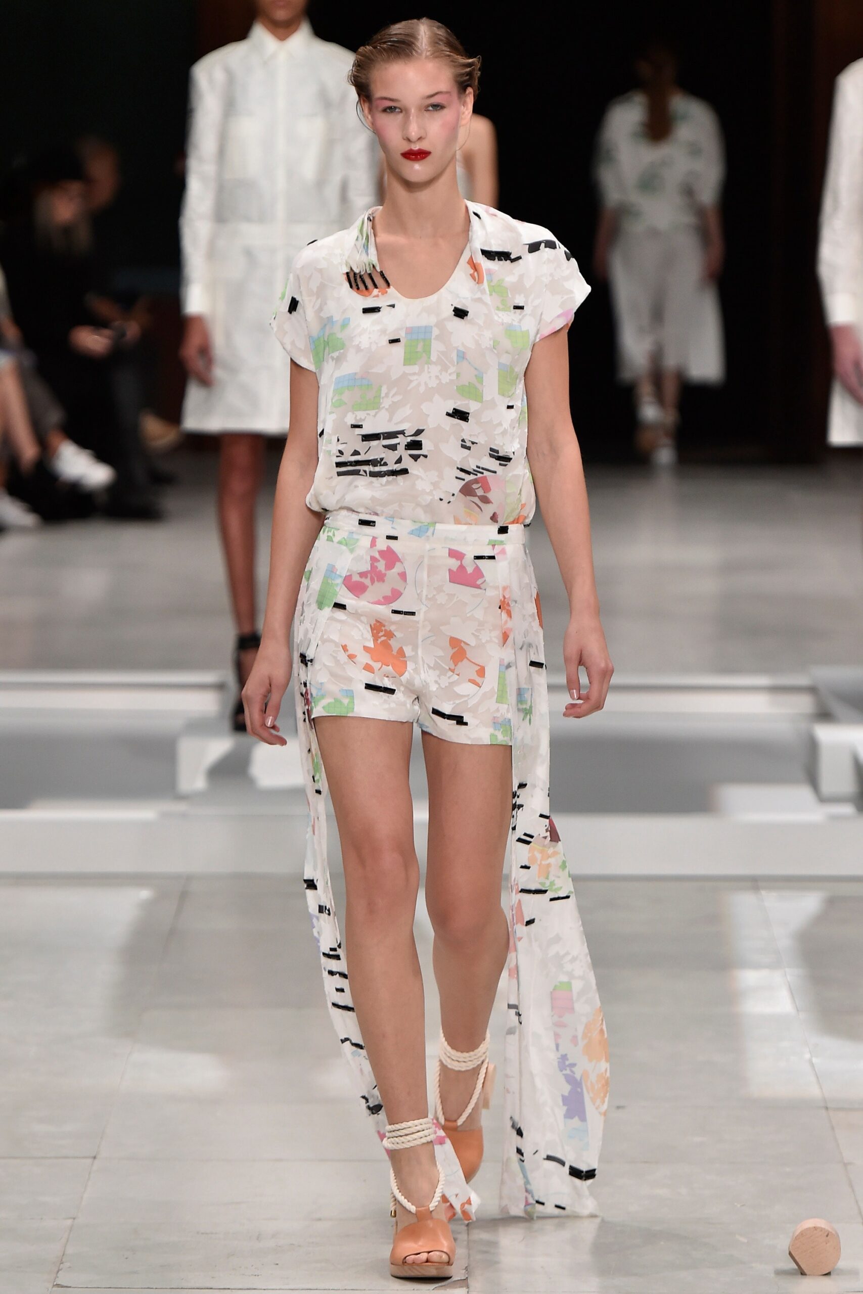 Chalayan S/S 16 Look 307