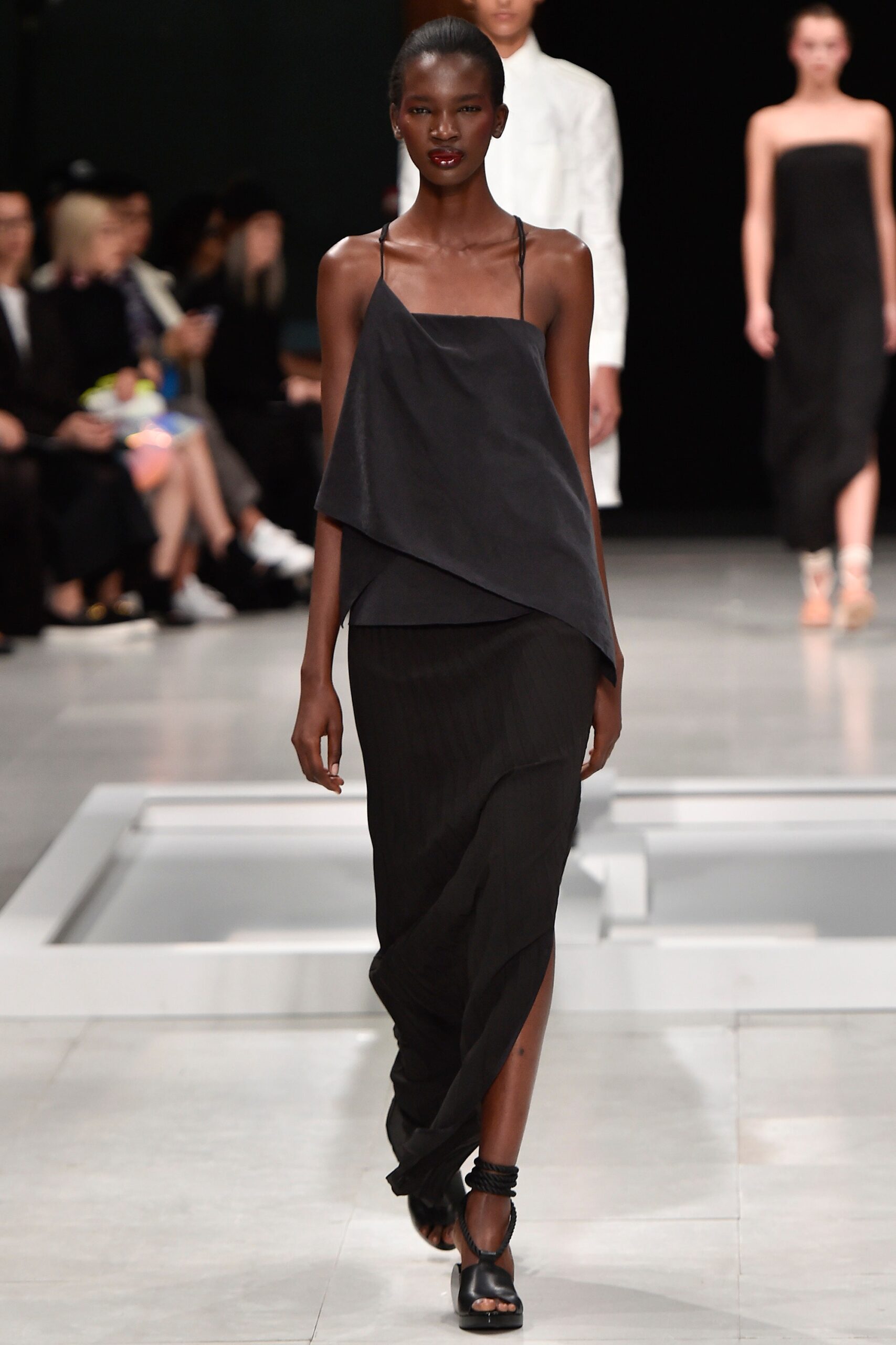 Chalayan S/S 16 Look 393