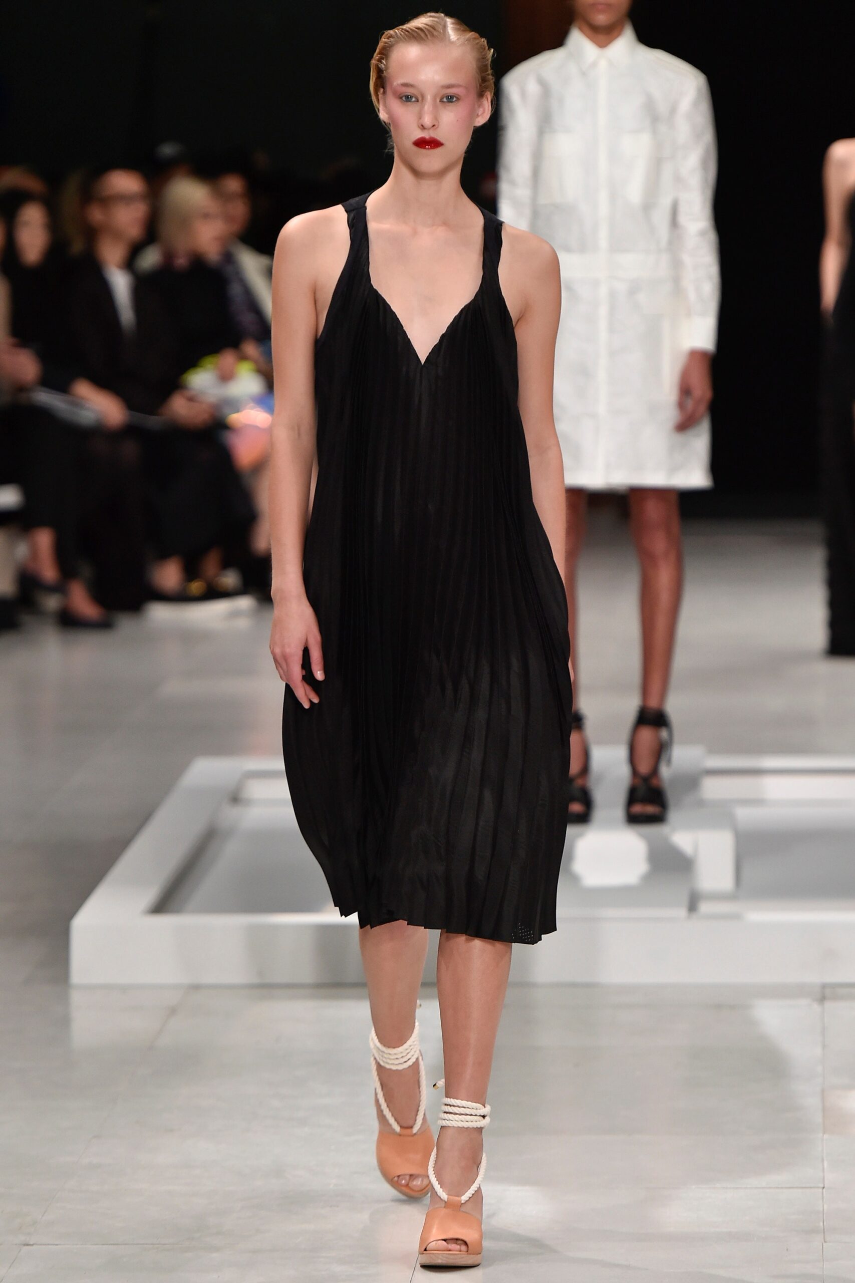 Chalayan S/S 16 Look 419