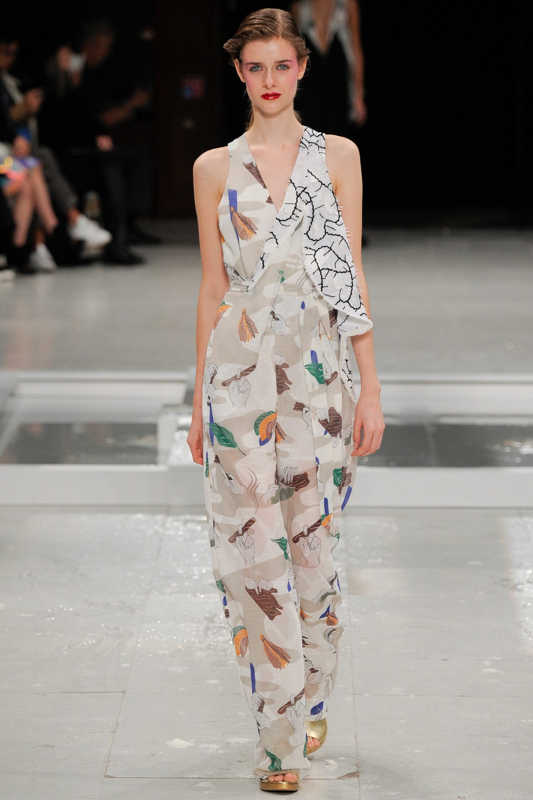 Chalayan S/S 16 Look 639