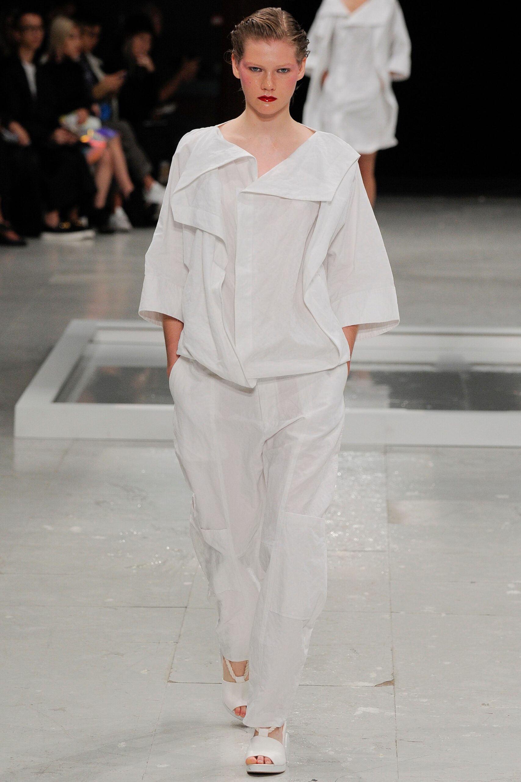 Chalayan S/S 16 Look 722