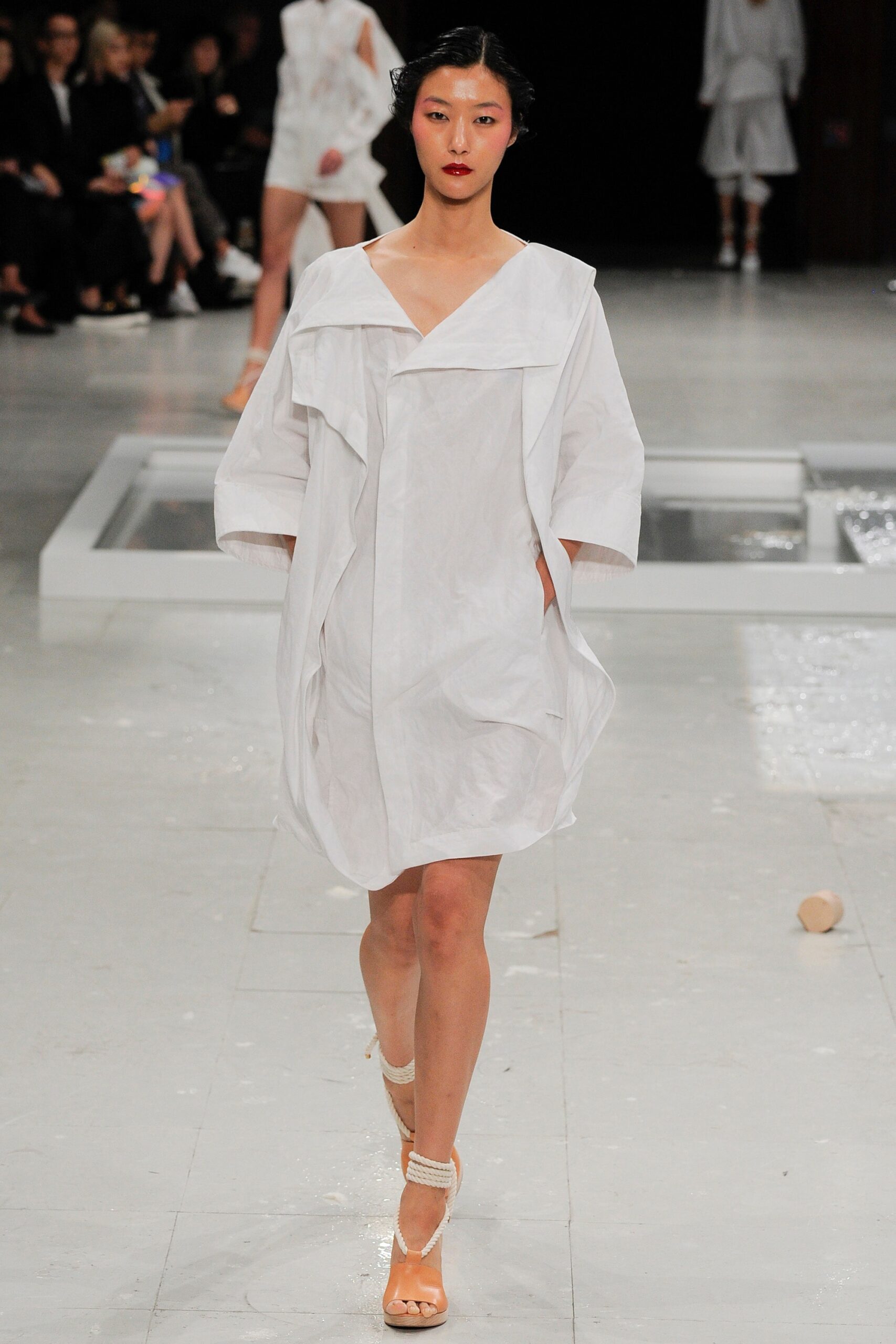 Chalayan S/S 16 Look 743