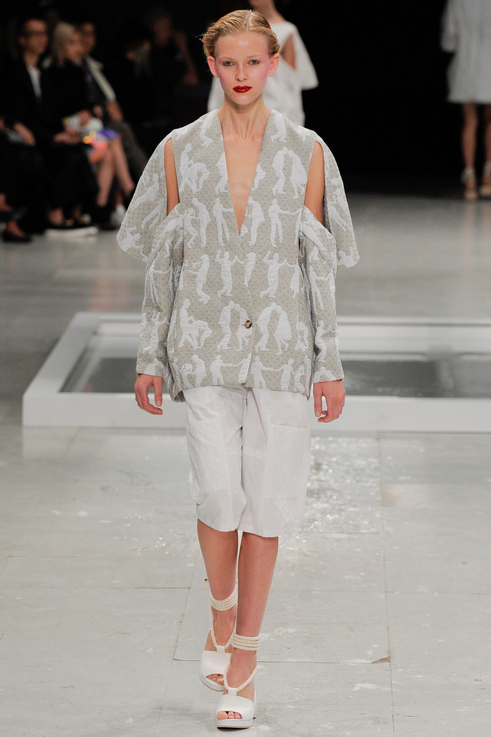 Chalayan S/S 16 Look 770