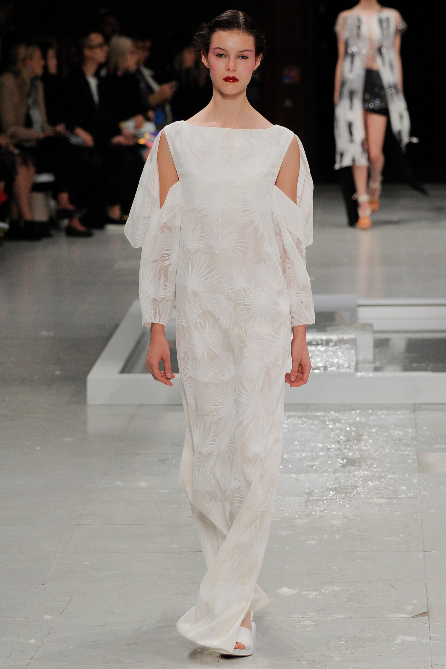 Chalayan S/S 16 Look 789