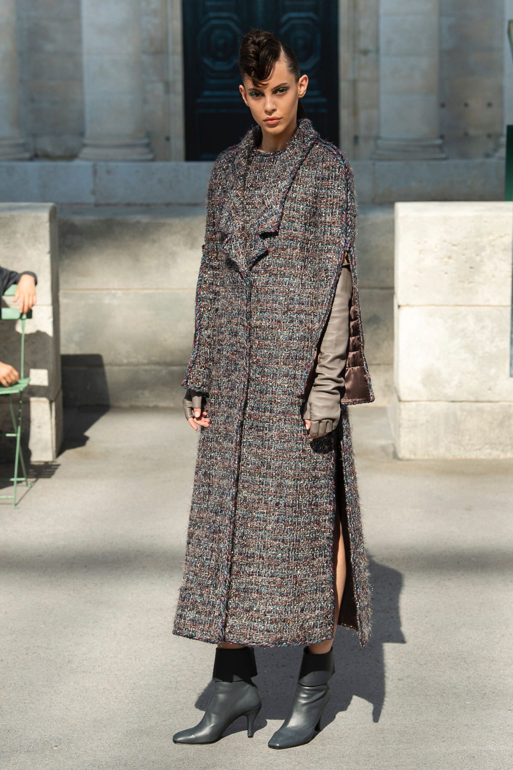 Chanel F/W 18 Couture Look 6