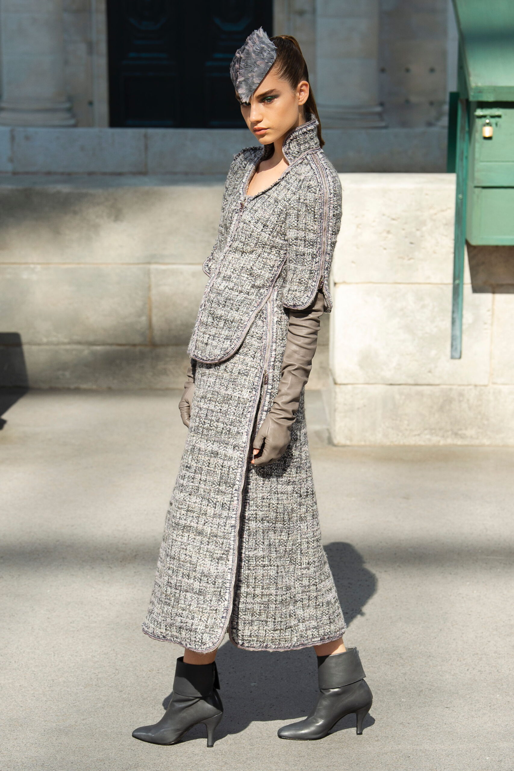 Chanel F/W 18 Couture Look 7
