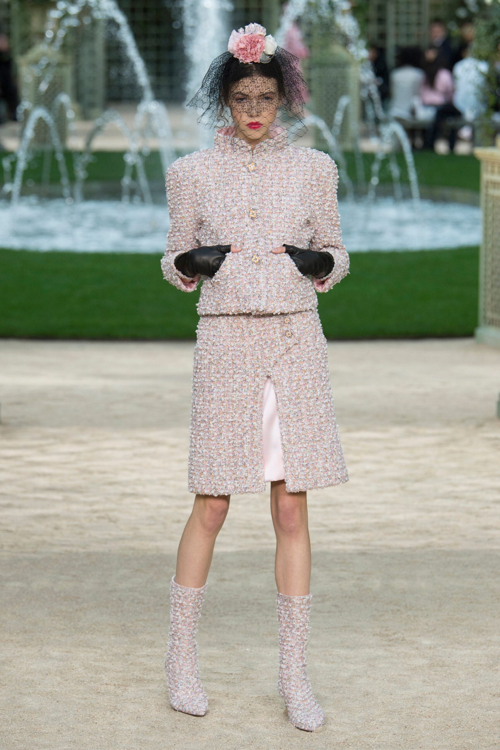 Chanel S/S 18 Couture Look 91