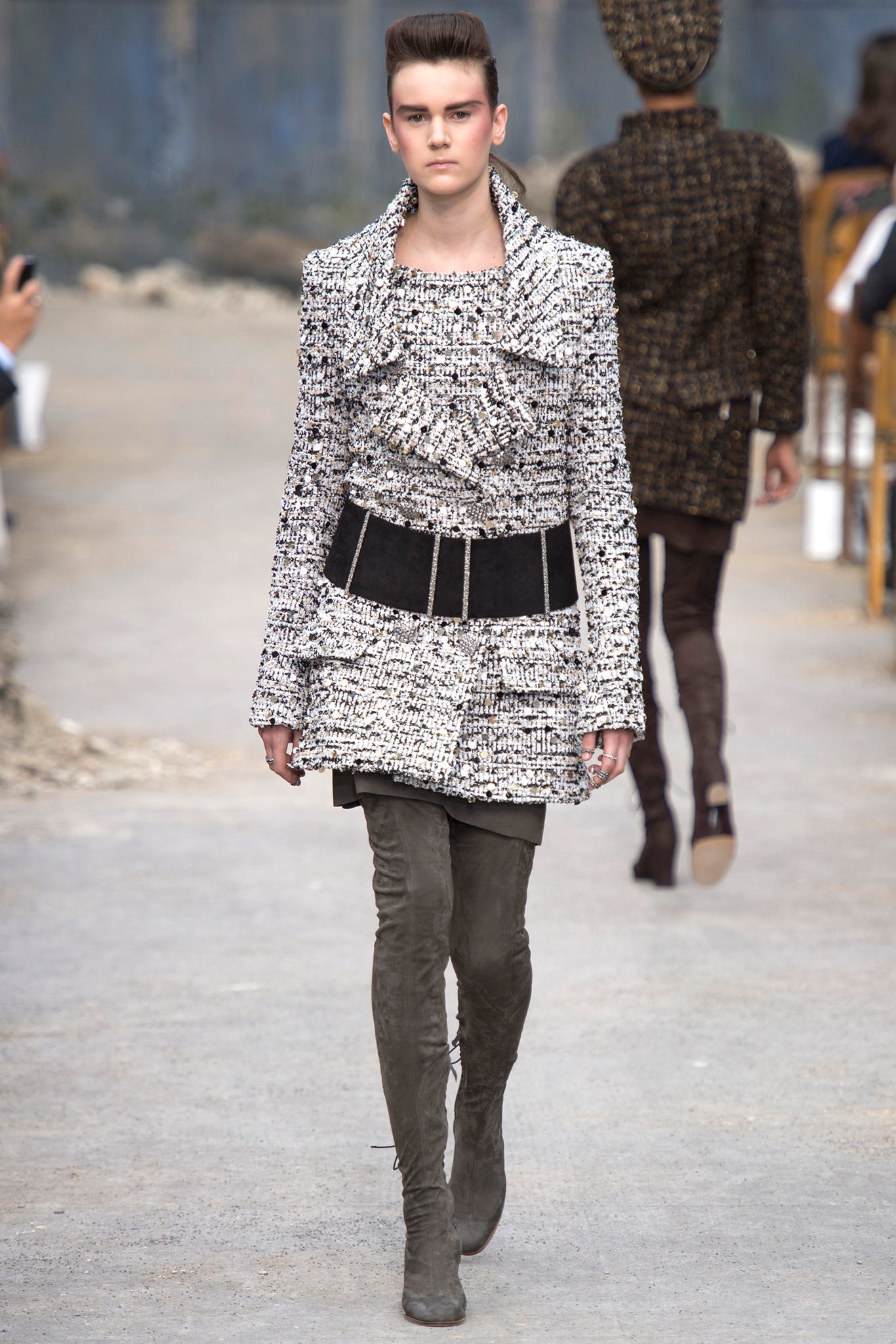 Chanel F/W 13 Couture Look 41