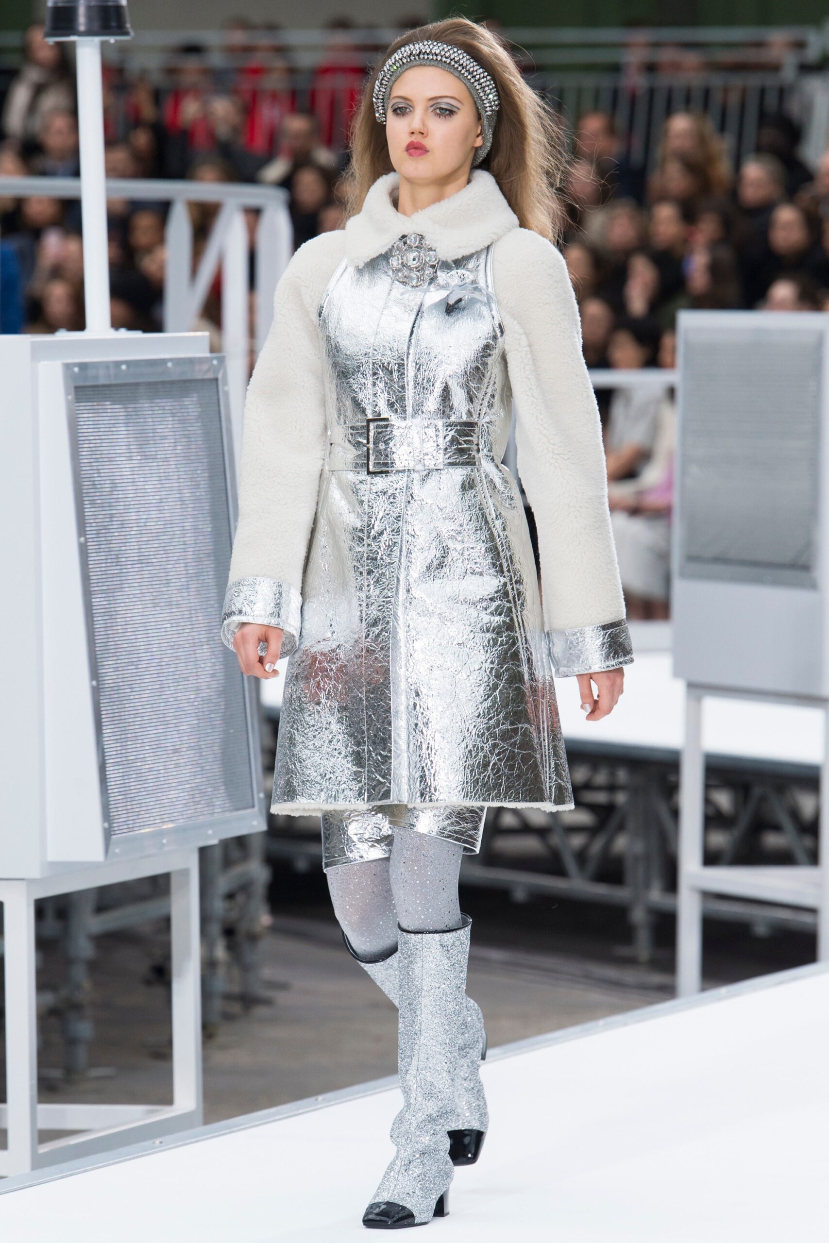 Chanel F/W 17 Look 90