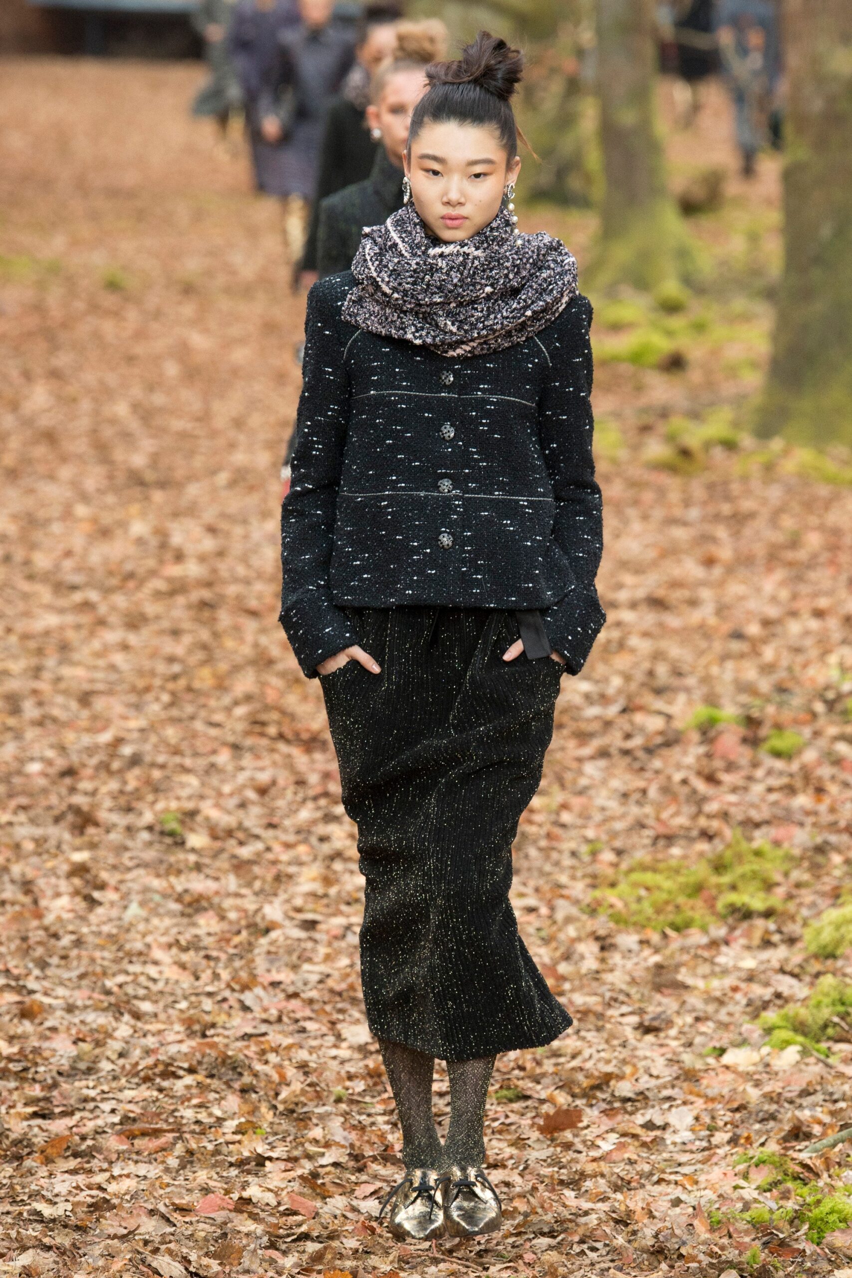 Chanel F/W 18 Look 14