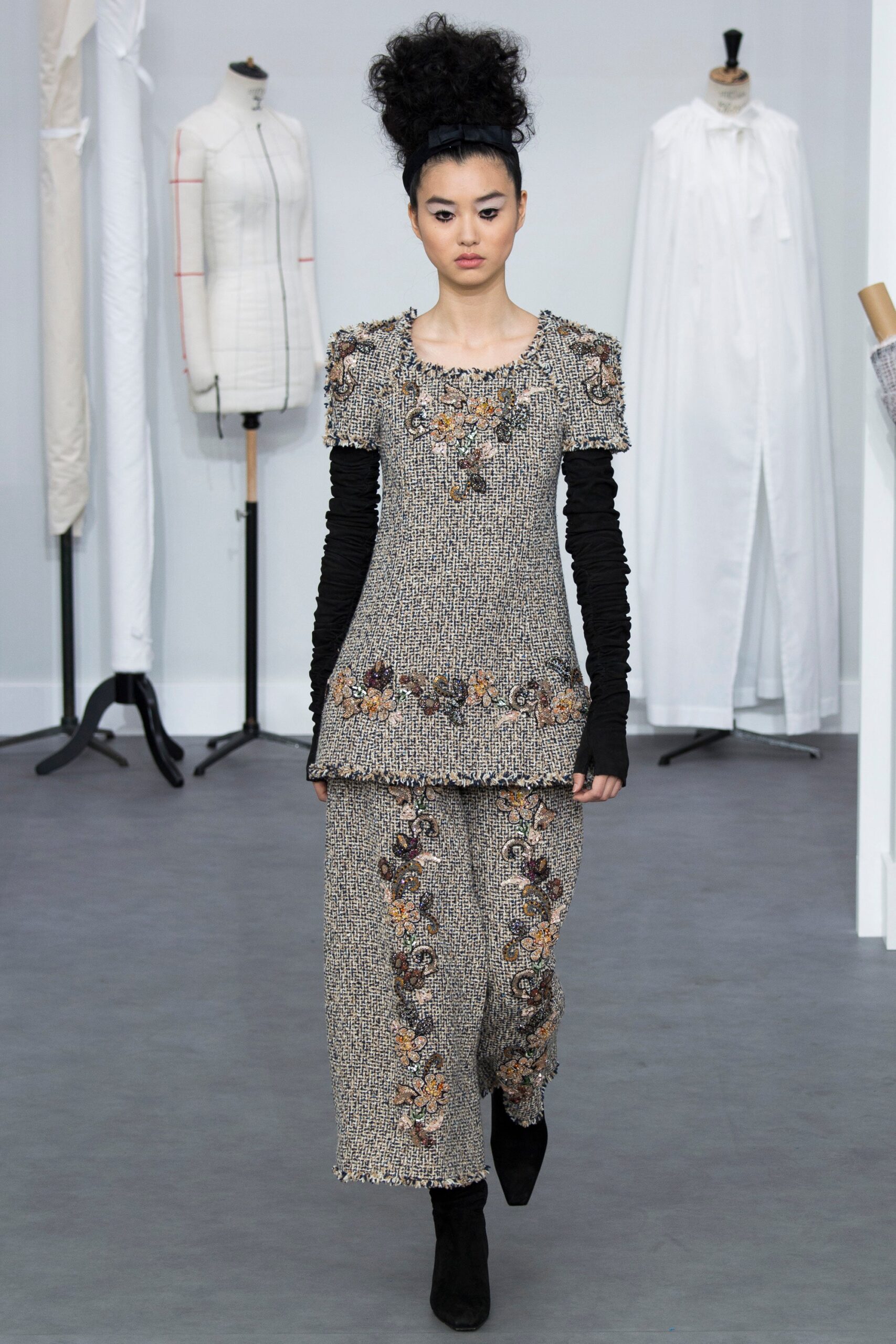 Chanel F/W 16 Couture Look 132