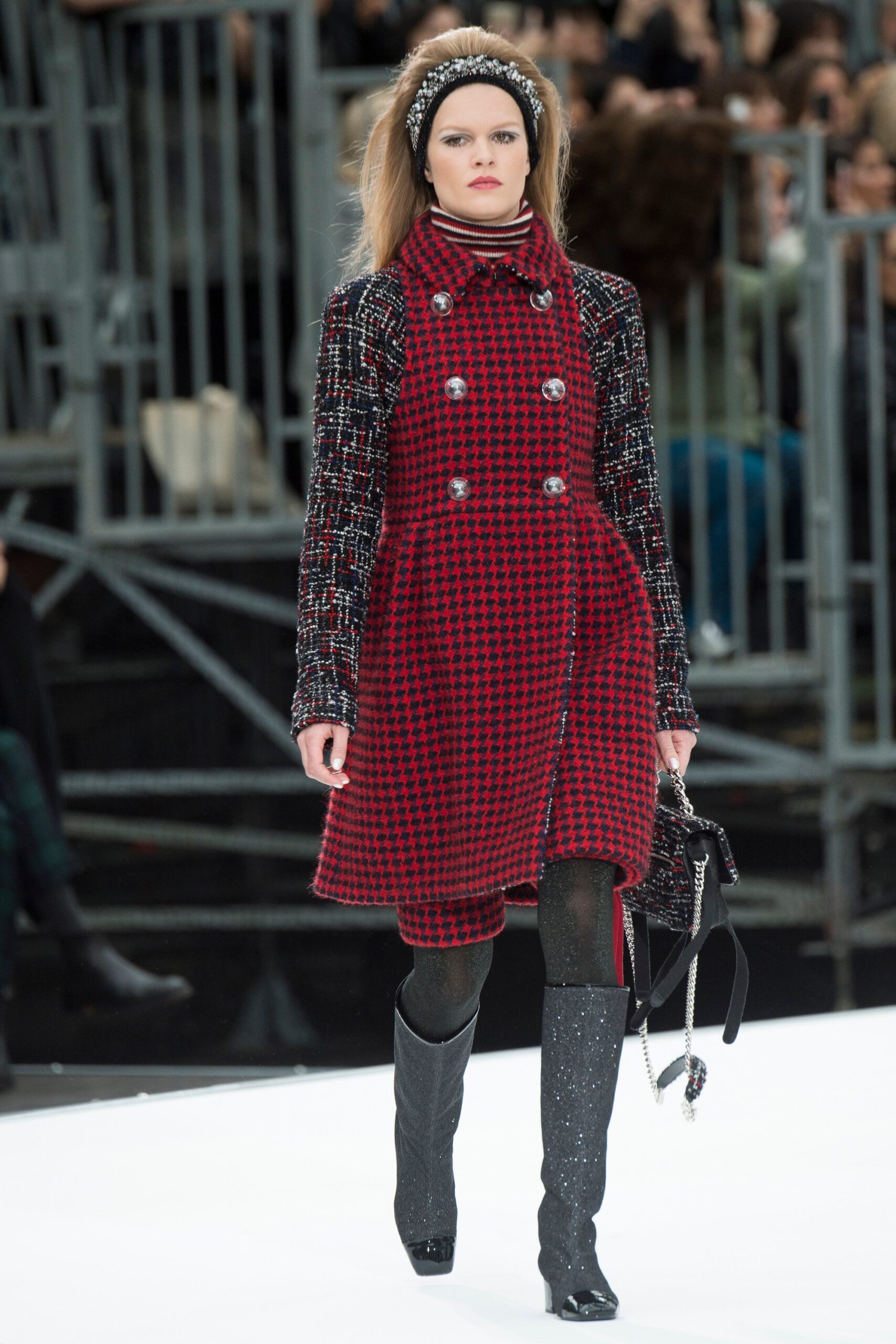 Chanel F/W 17 Look 168