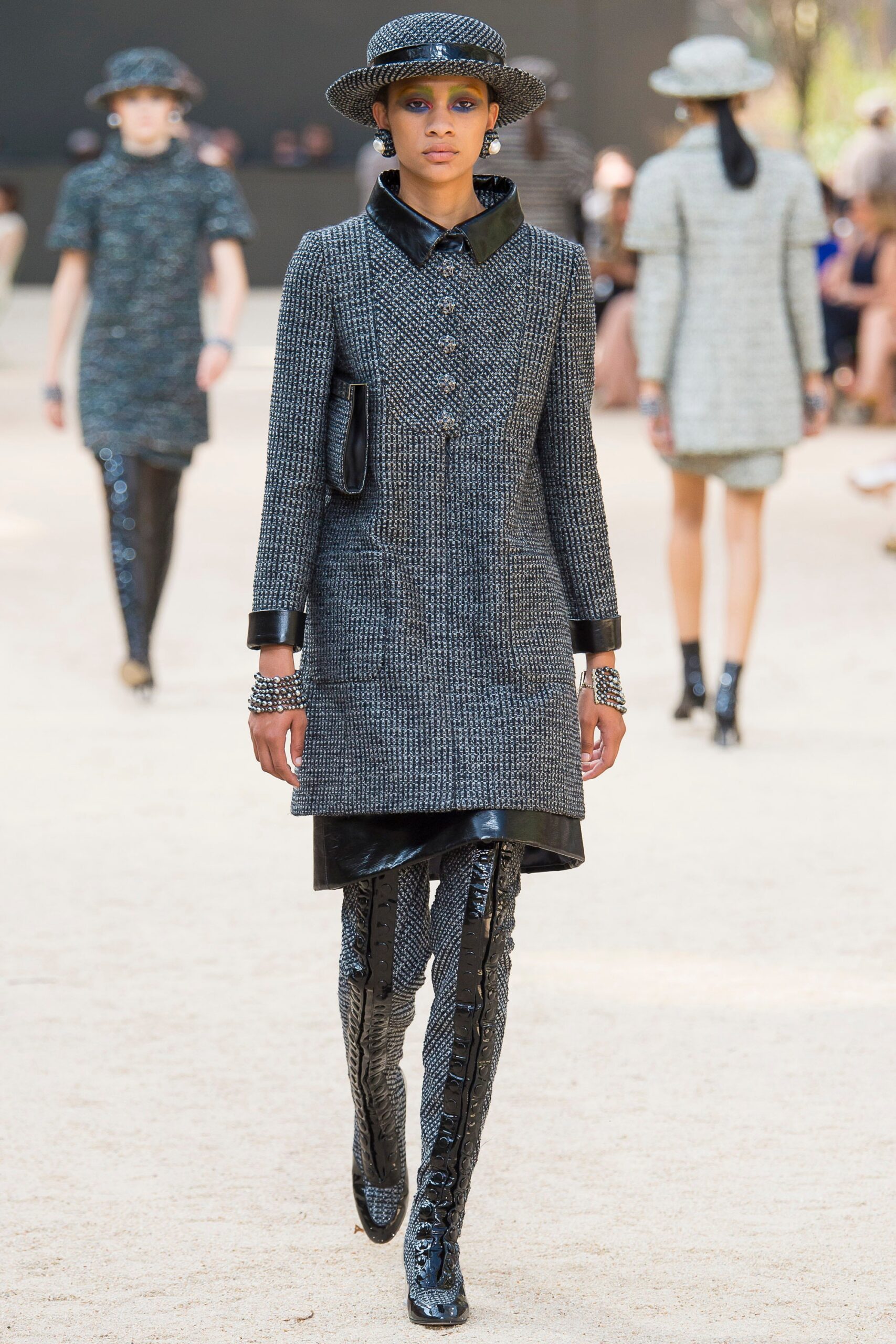 Chanel F/W 17 Couture Look 236