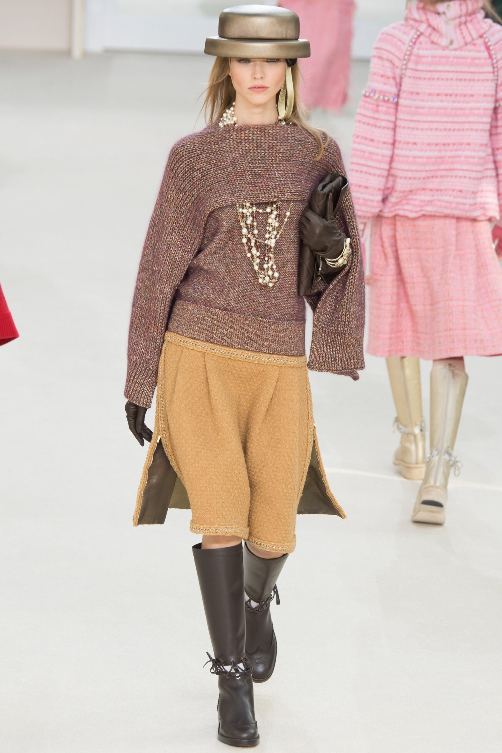 Chanel F/W 16 Look 215