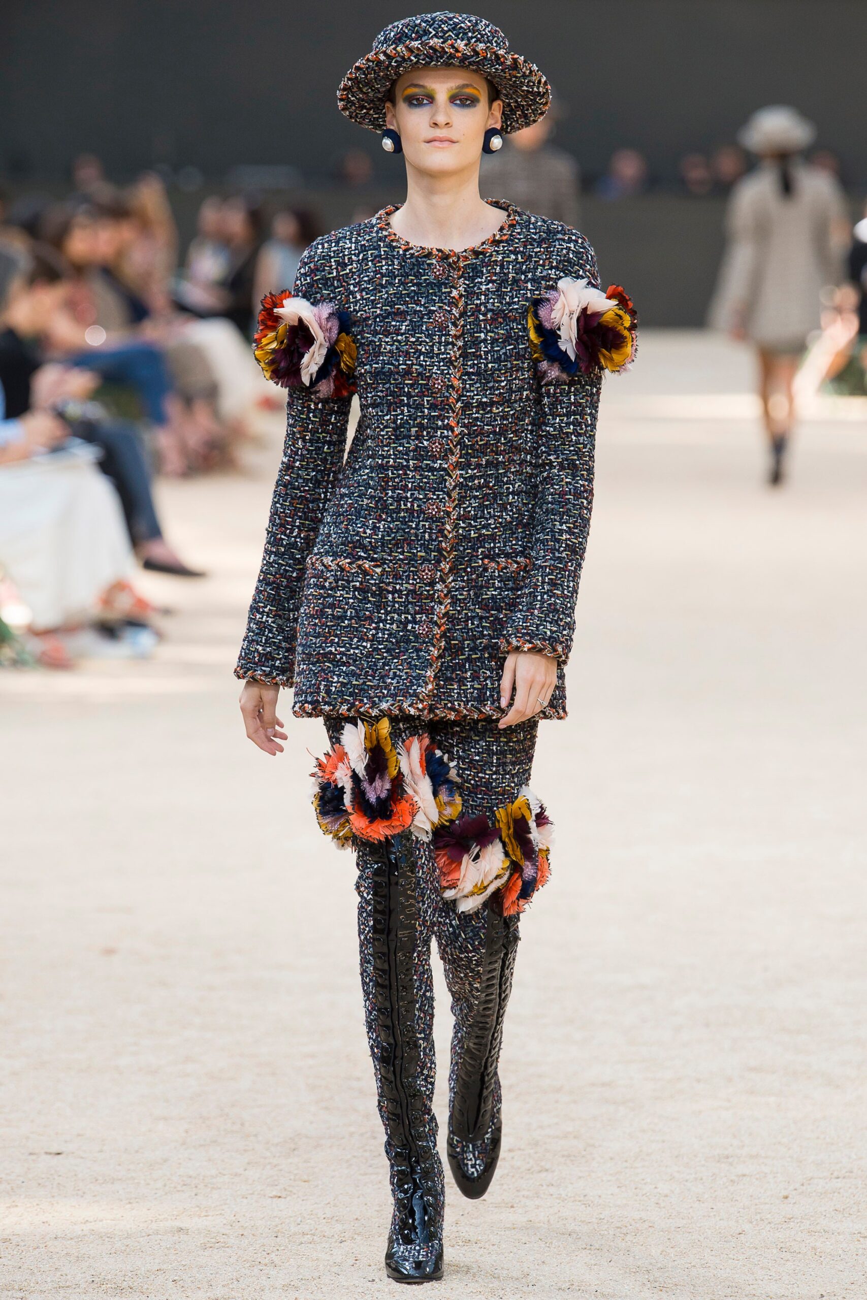 Chanel F/W 17 Couture Look 268