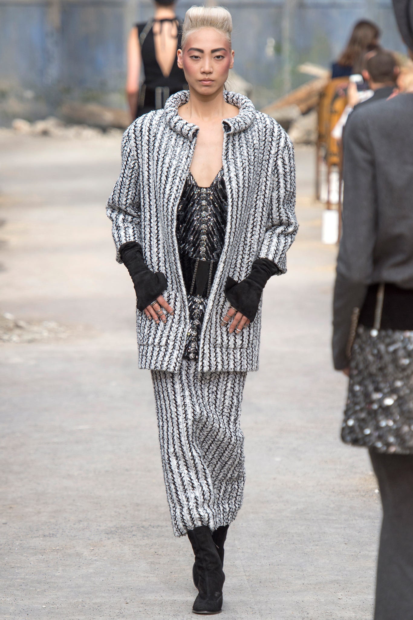Chanel F/W 13 Couture Look 135