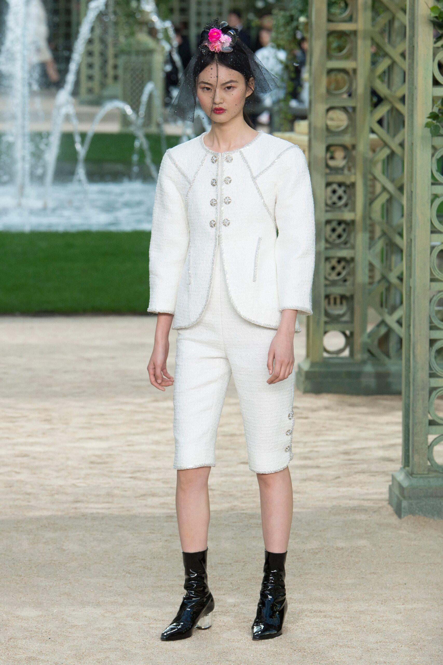 Chanel S/S 18 Couture Look 340