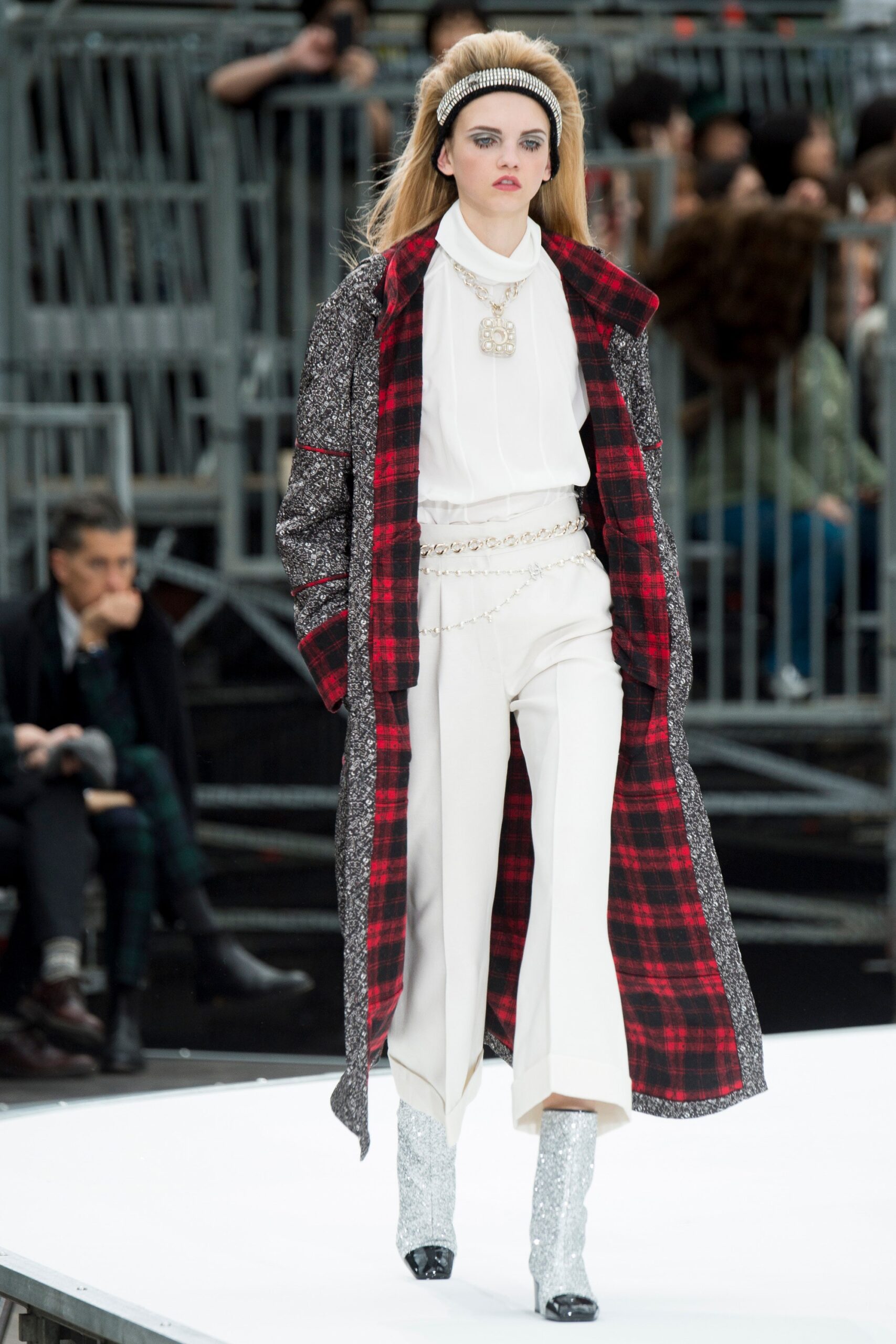 Chanel F/W 17 Look 223