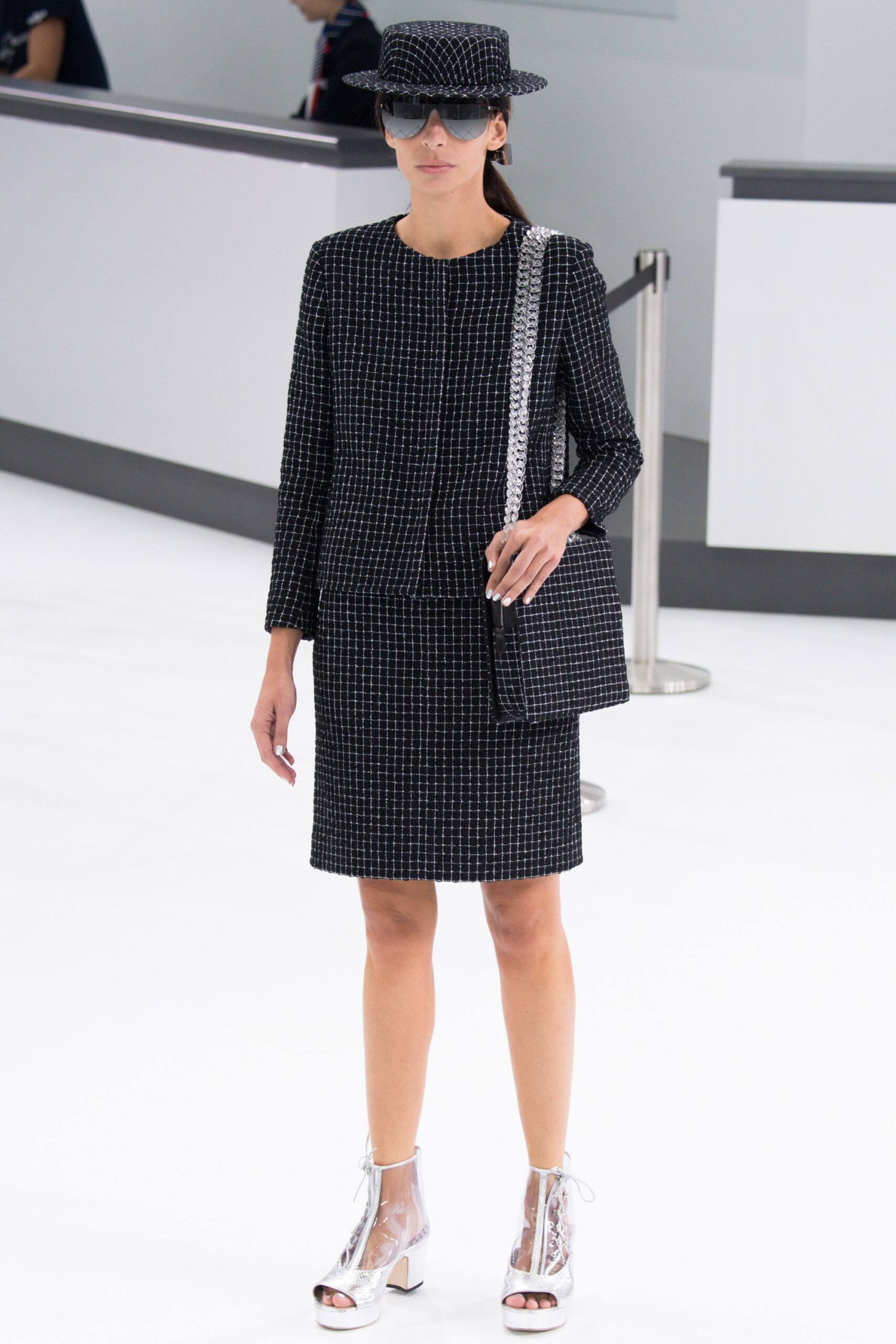 Chanel S/S 16 Look 418